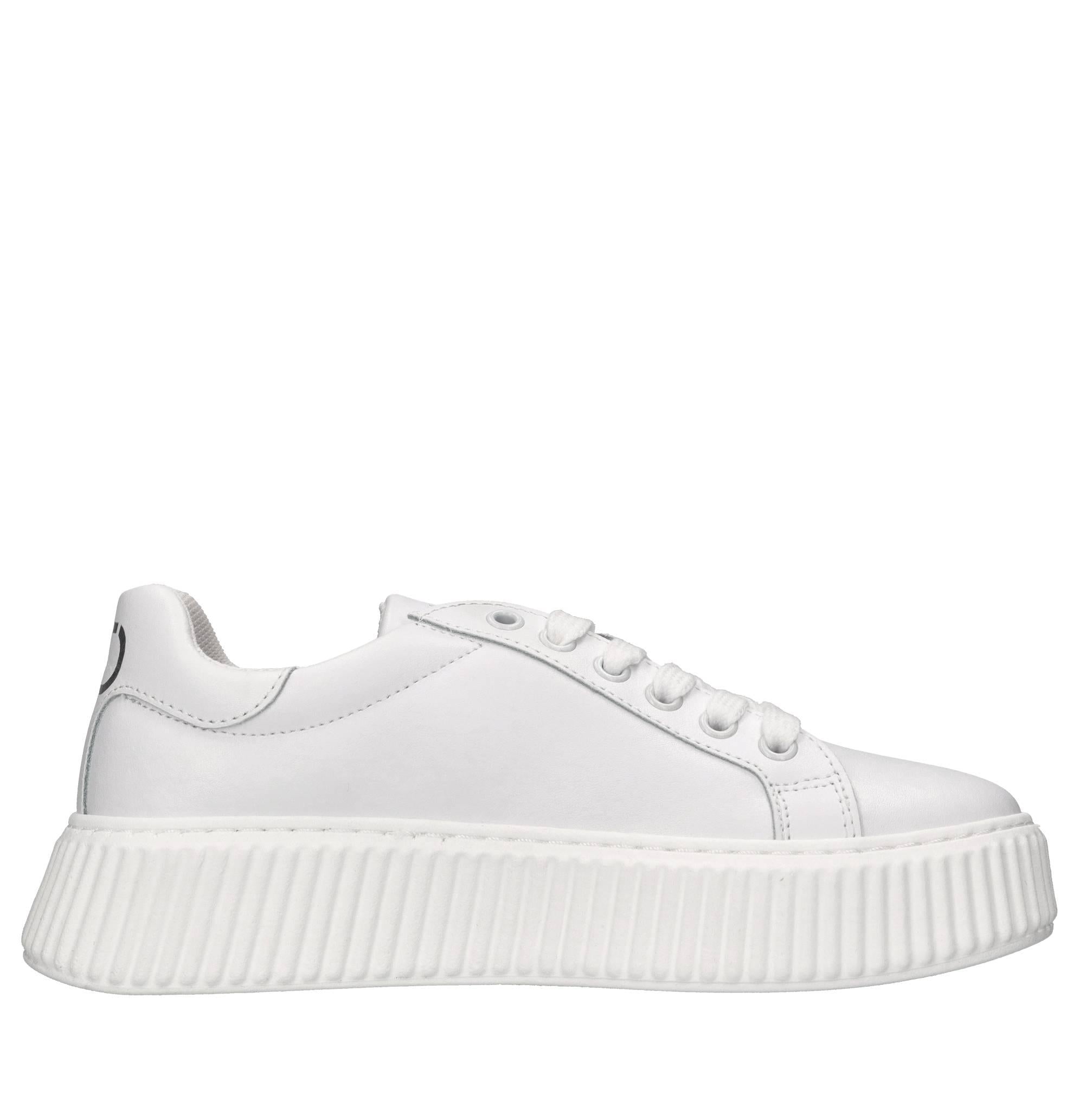 Sneakers in pelle e strass 