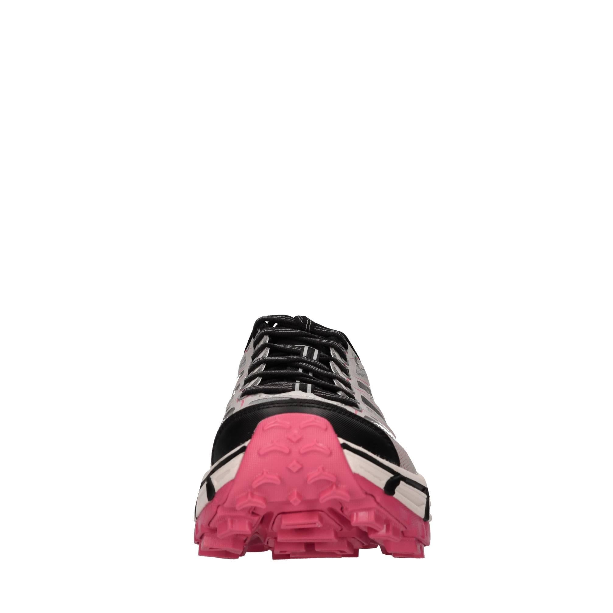 Sneakers in ecopelle e tessuto 