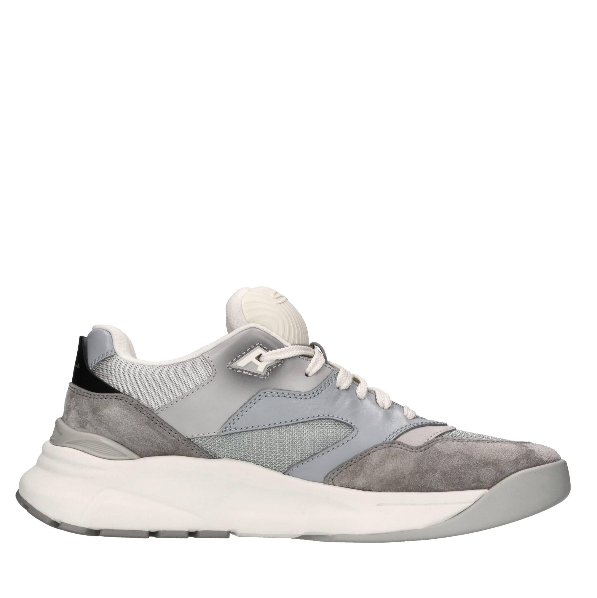 Sneakers in pelle,camoscio e tessuto 