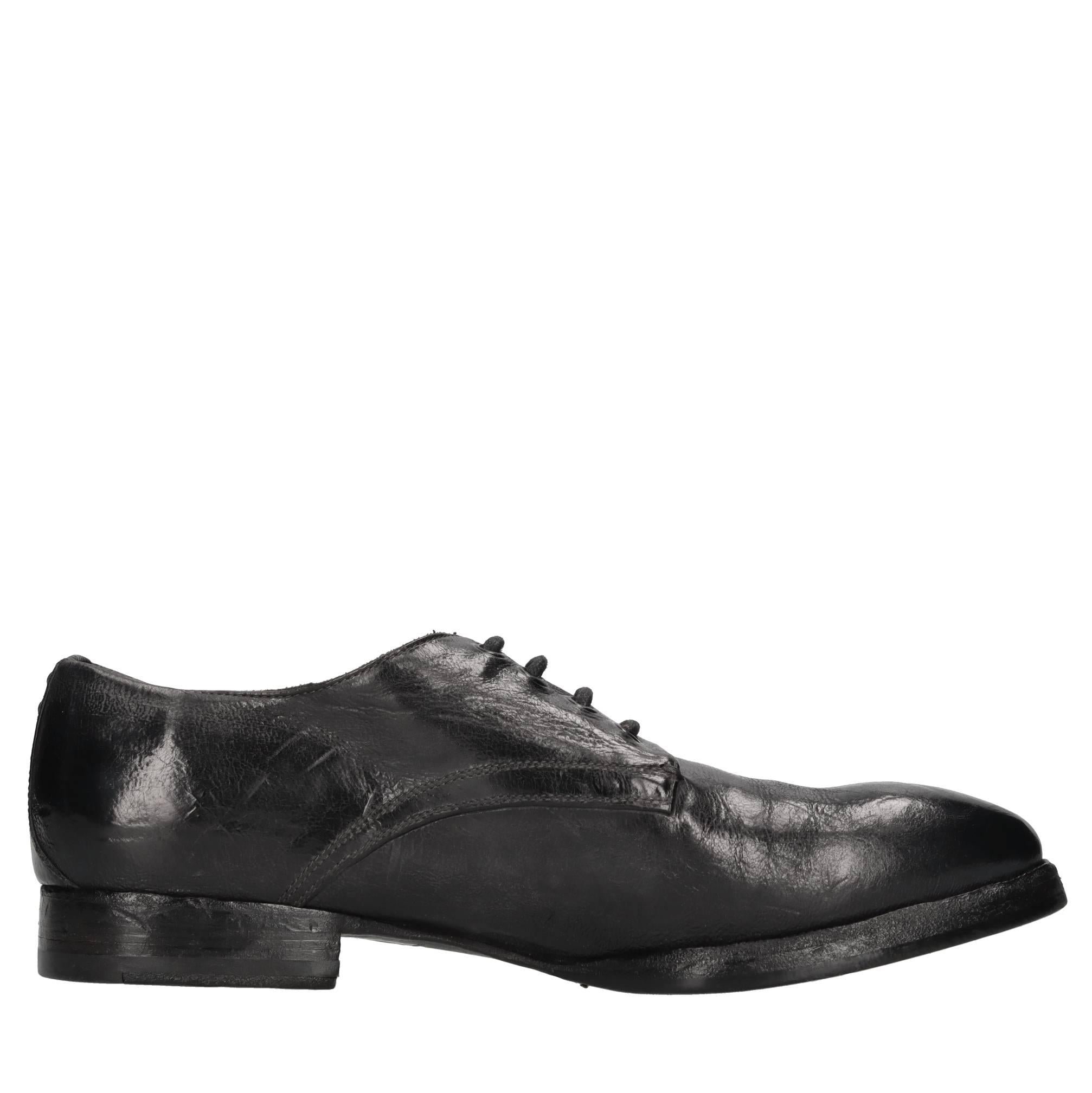 Stringate in pelle 
