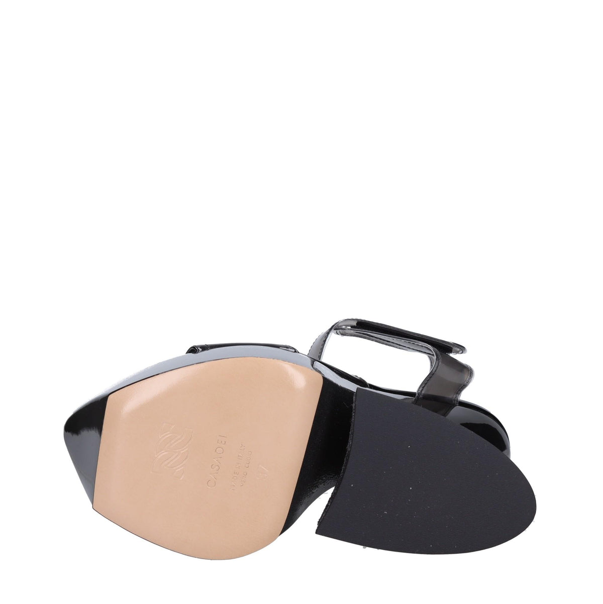 Sandali in vernice e plexi 