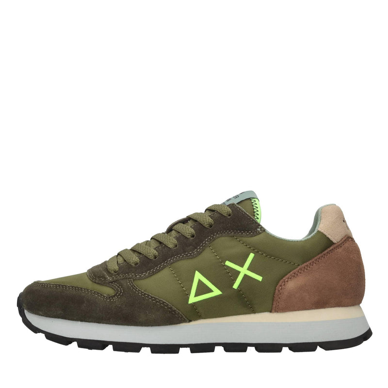 Sneakers in camoscio e tessuto 