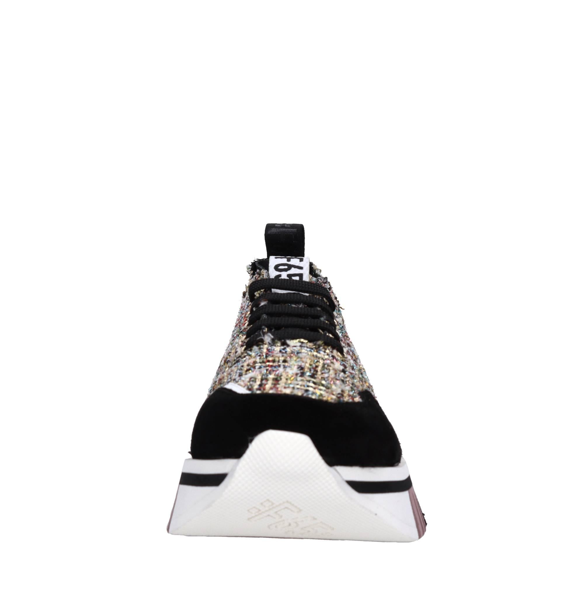 Sneakers in camoscio e tessuto 