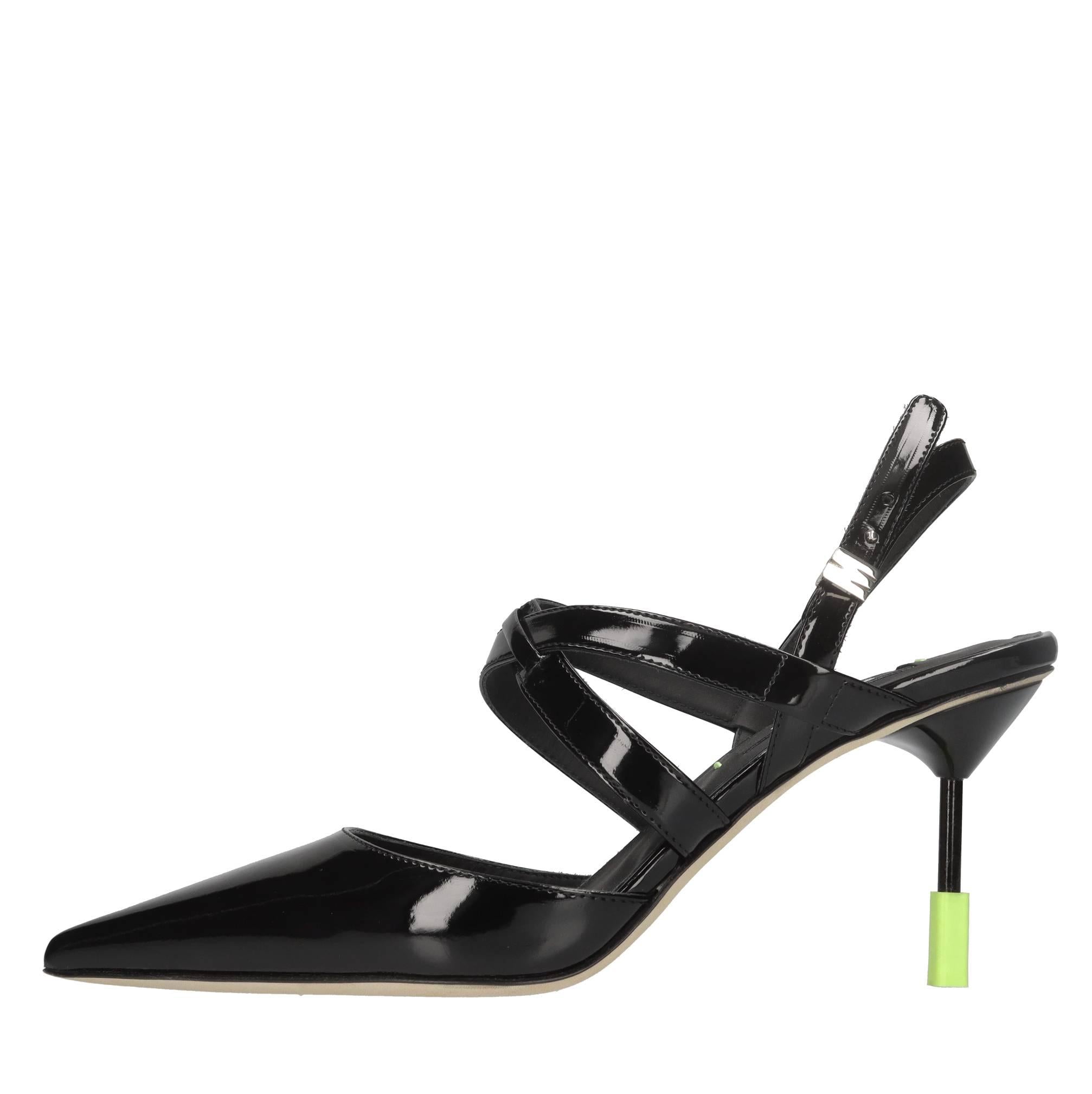Décolleté slingback in vernice 