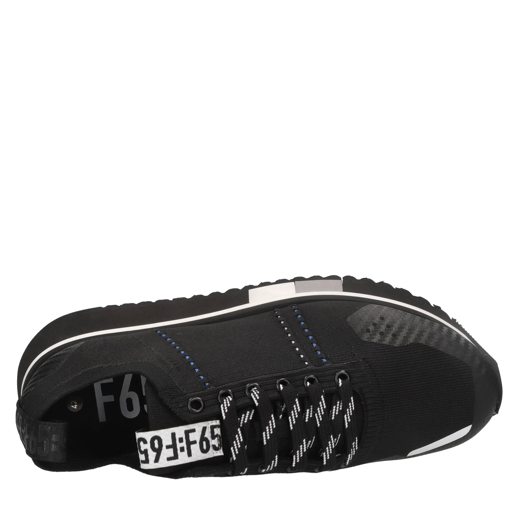 Sneakers in tessuto 