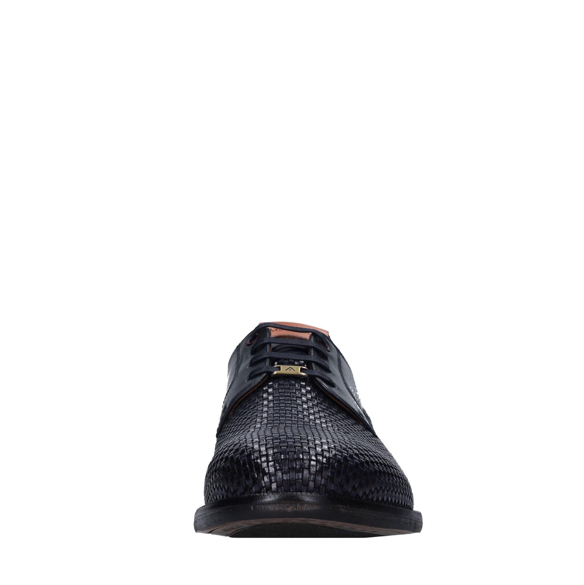 Stringate in pelle 