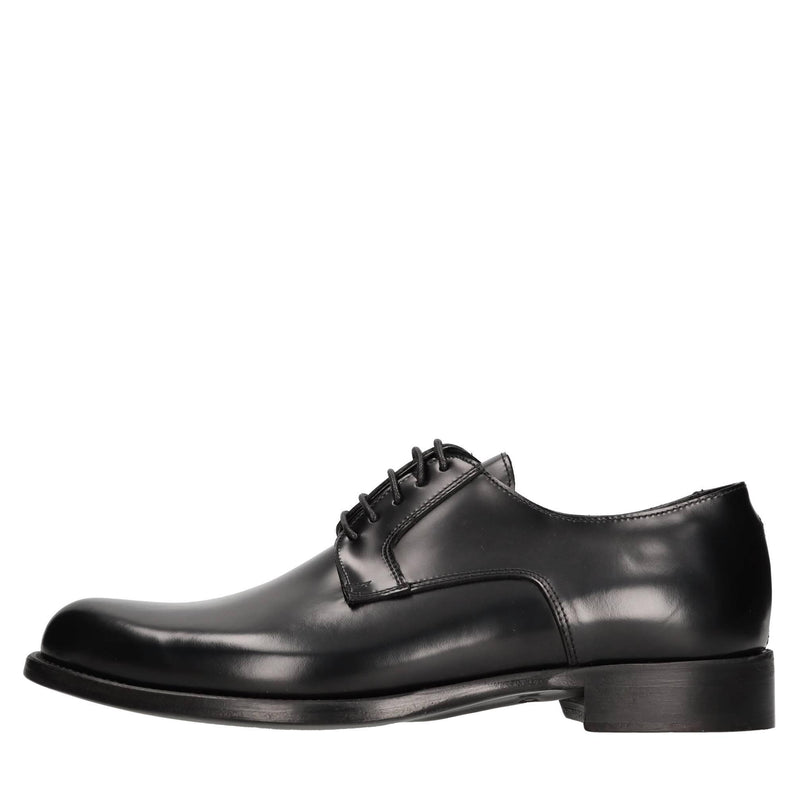 Stringate in pelle 
