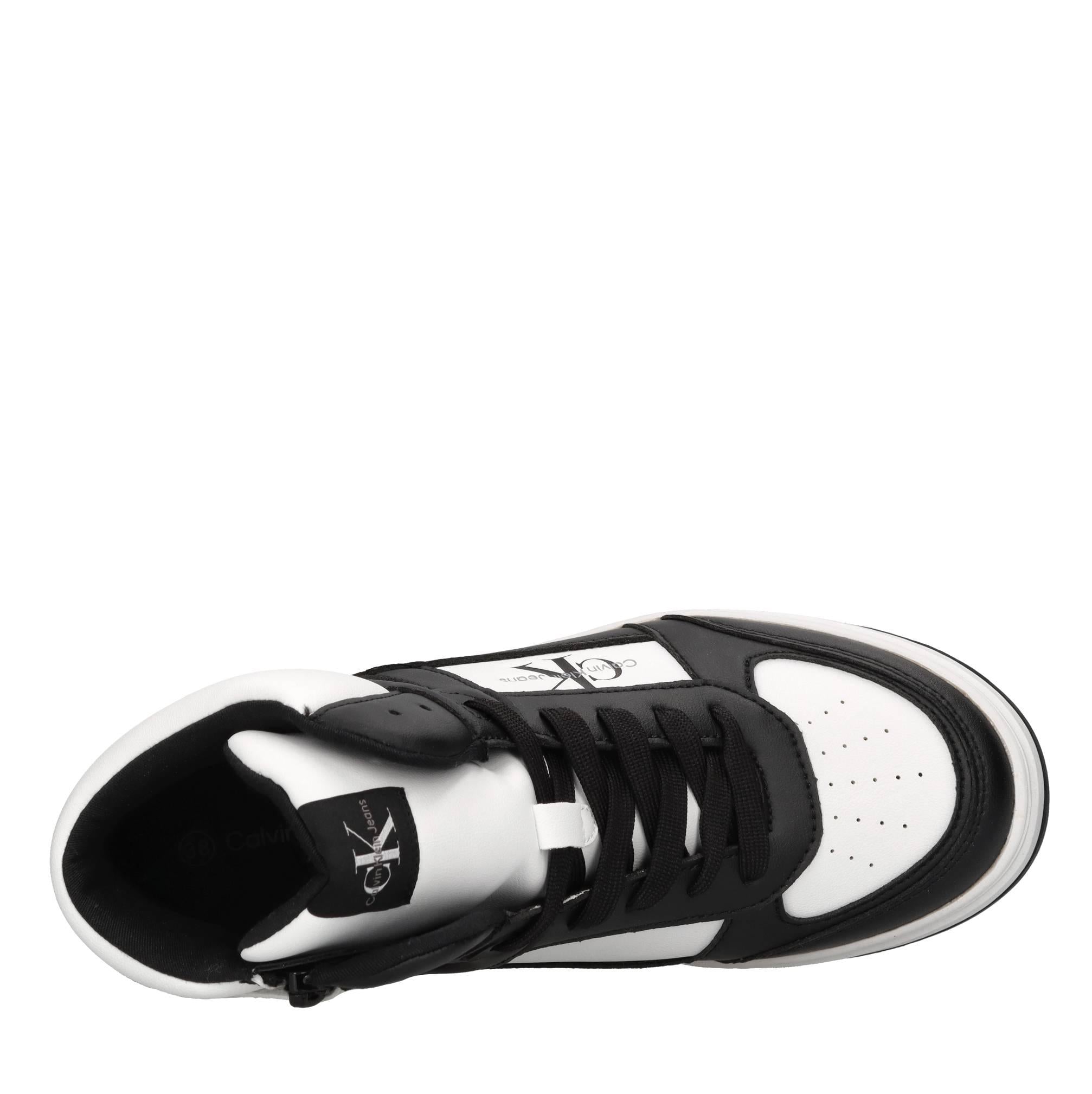 Sneakers in ecopelle e tessuto 