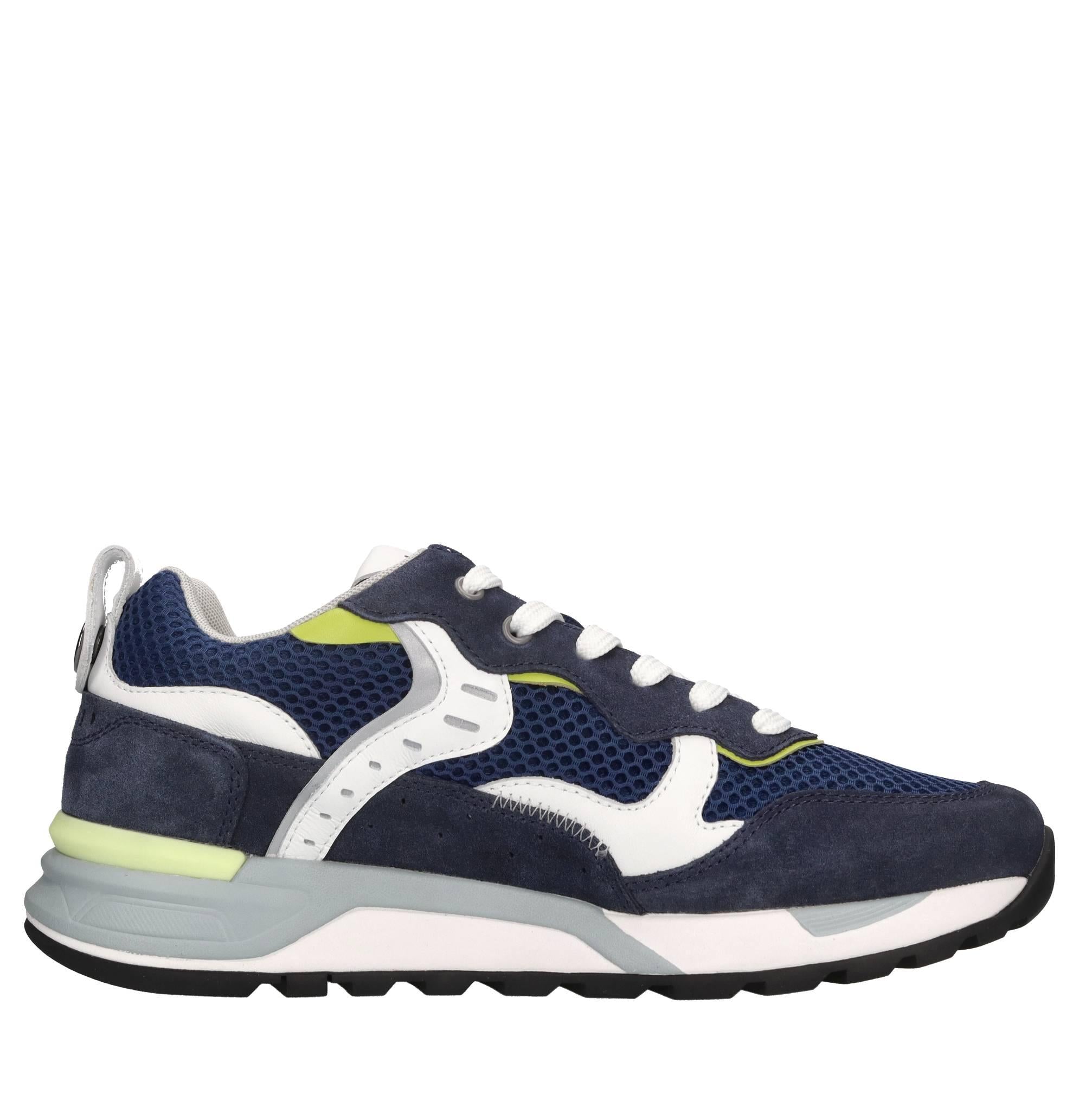 Sneakers in camoscio e tessuto 