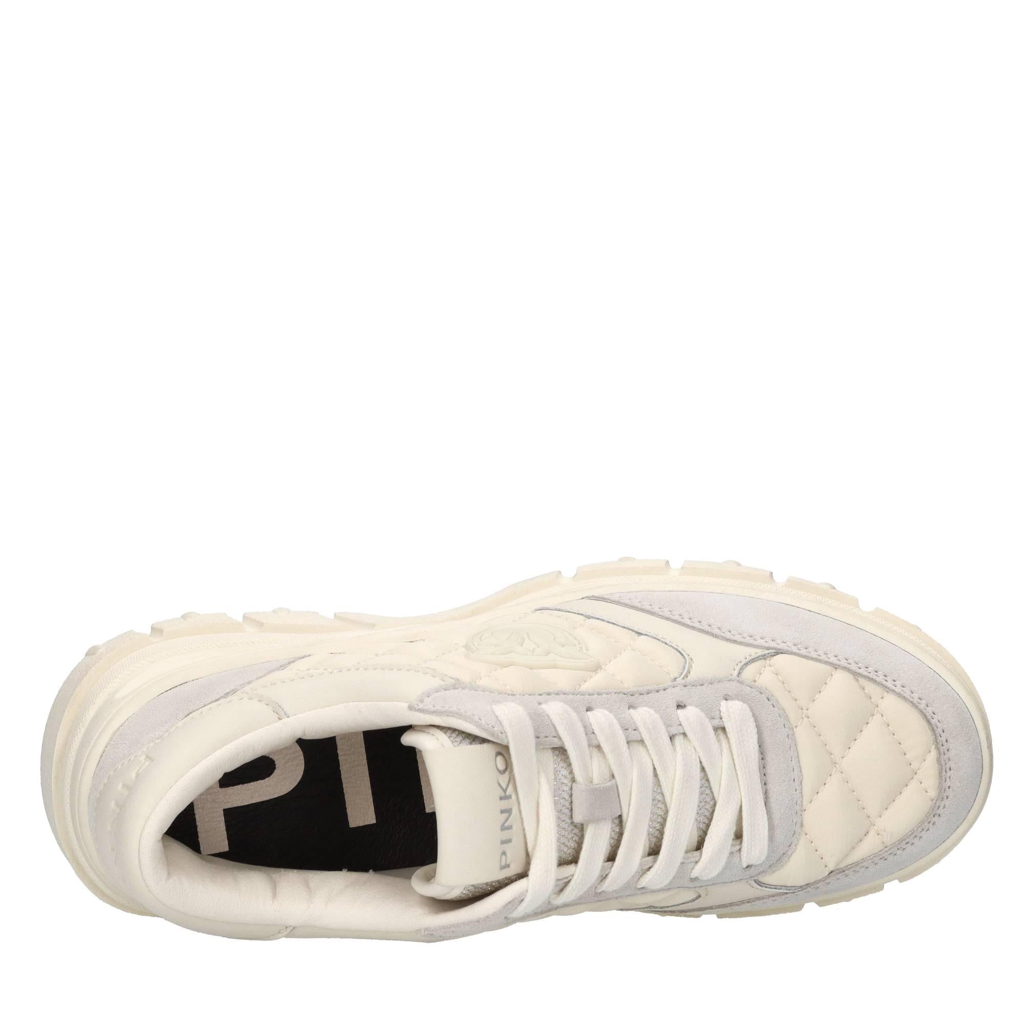 Sneakers in pelle,camoscio e tessuto 