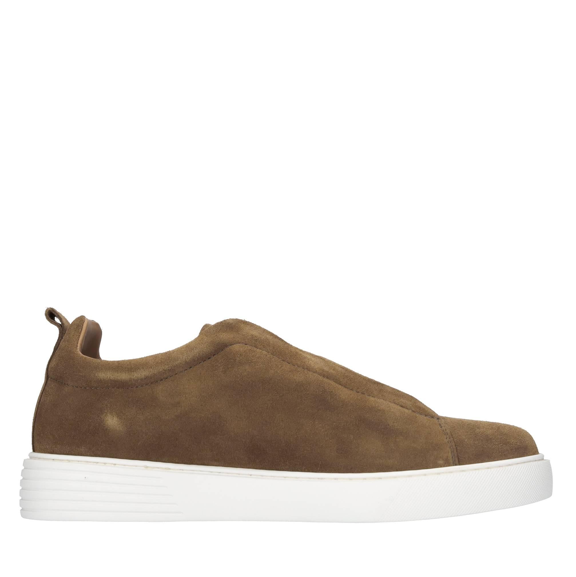 Slip-on in camoscio 