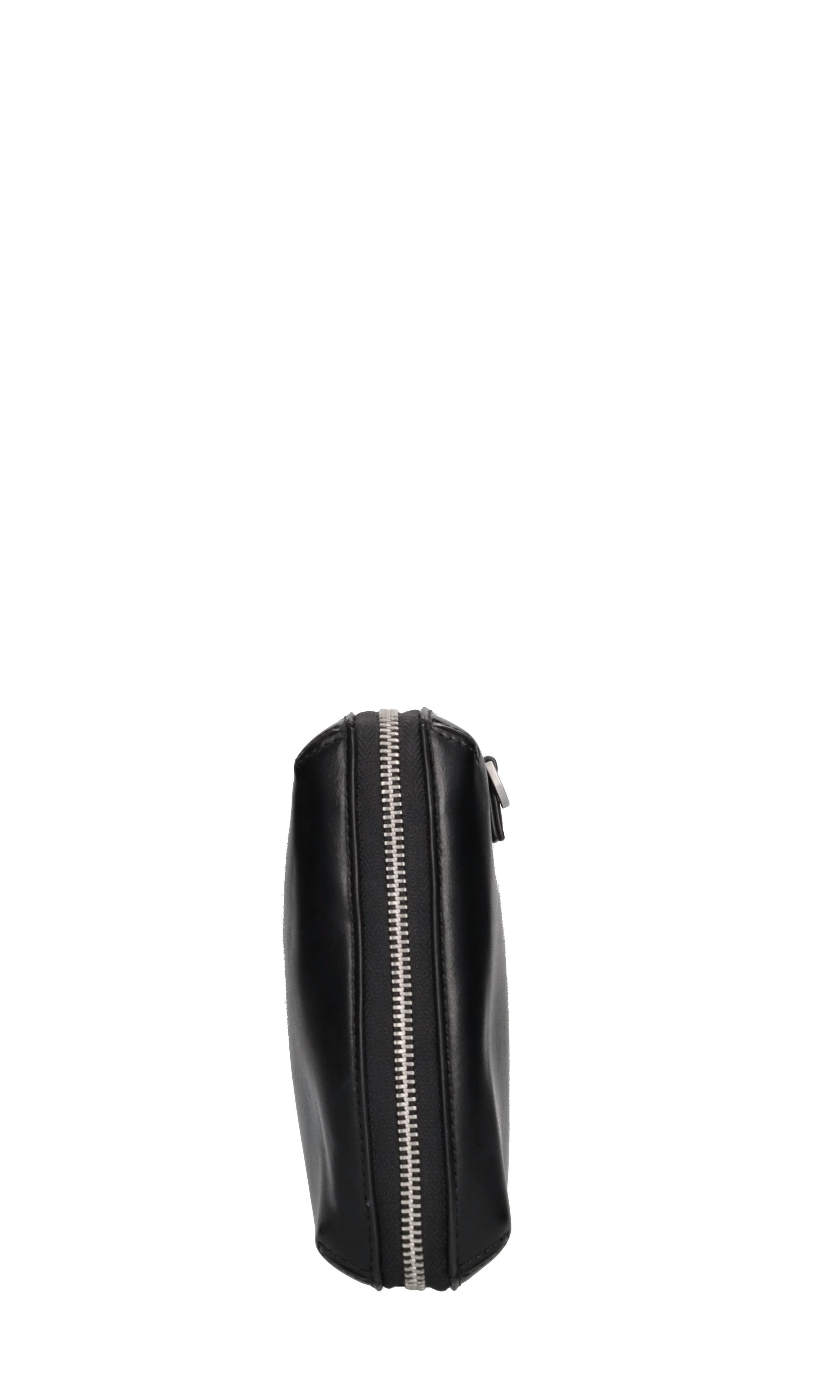 Beauty cases in ecopelle con logo in metallo e tracolla in tessuto 