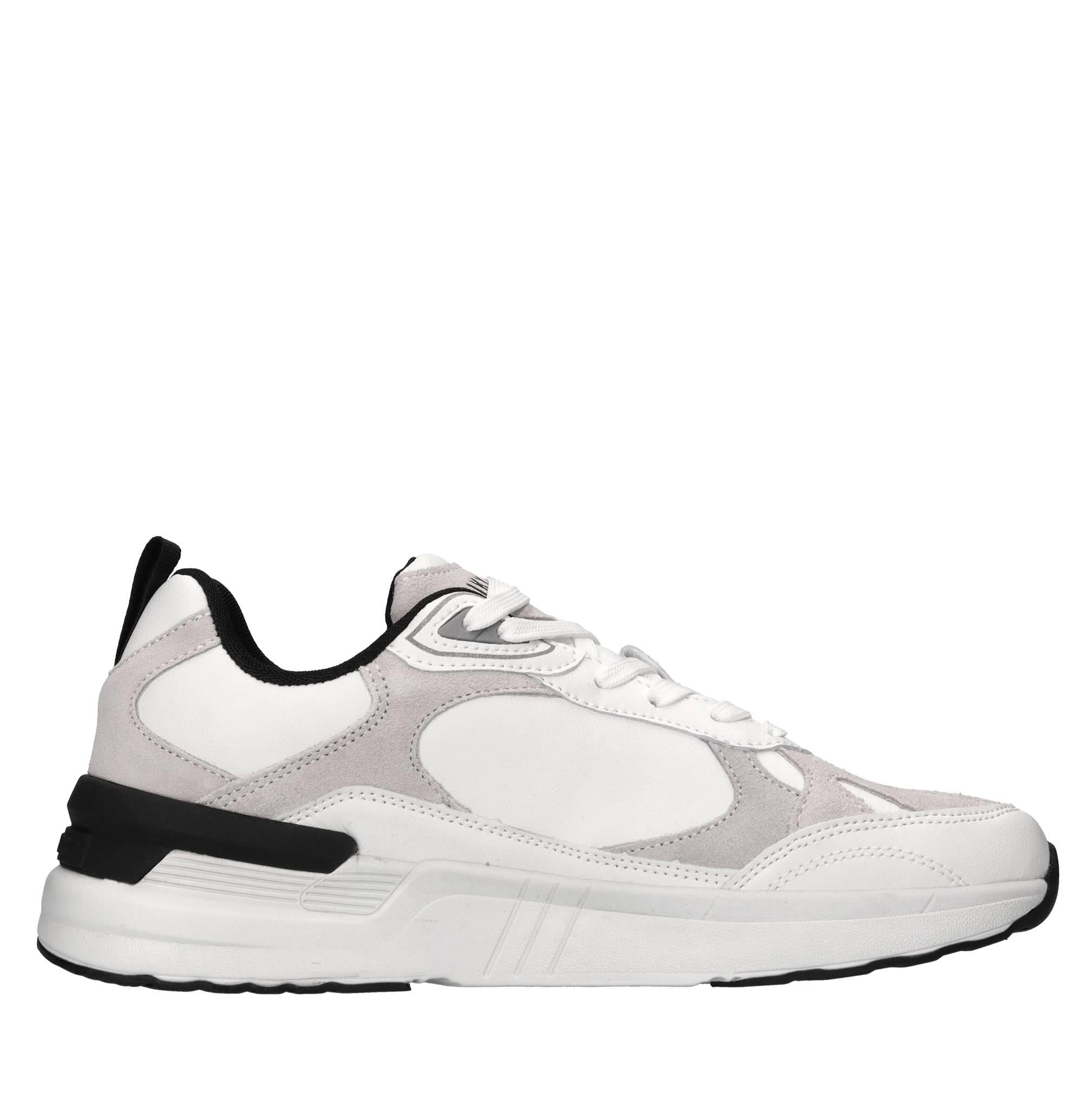 Sneakers in pelle,ecopelle e tessuto 