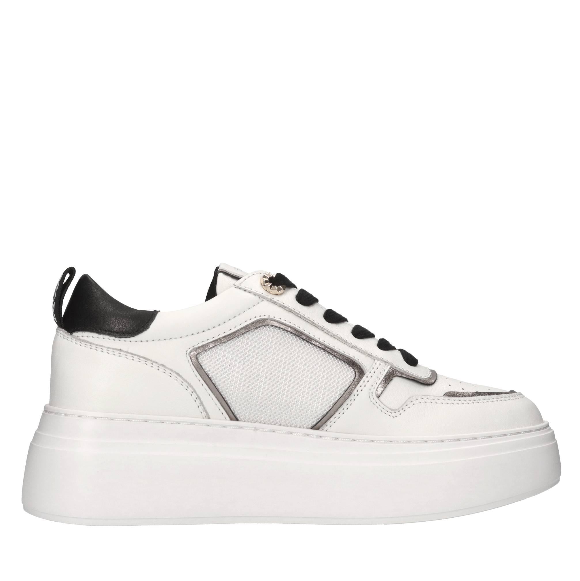 Sneakers in pelle e tessuto 