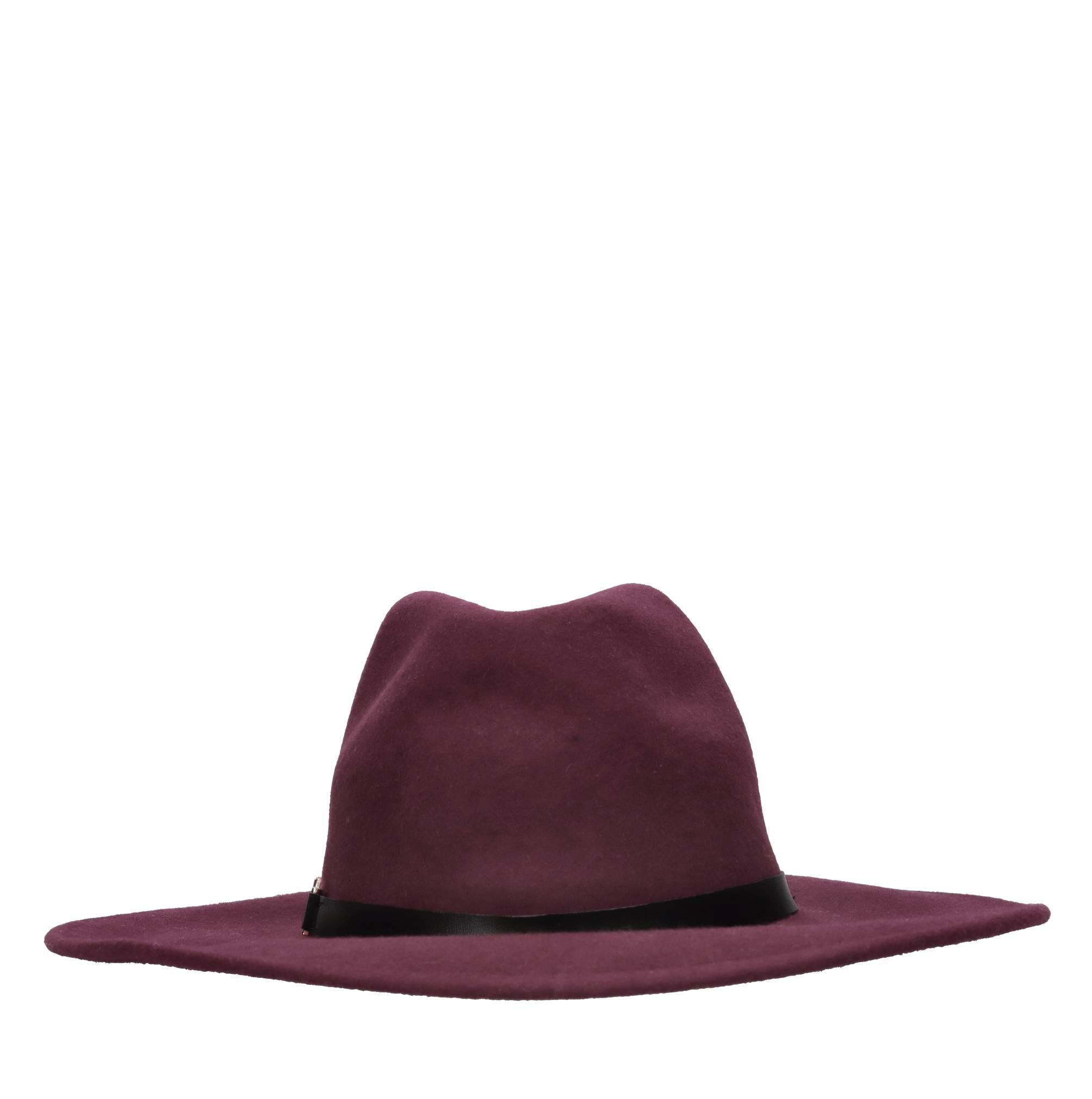 Cappello a tesa larga in feltro con banda in ecopelle ed accessorio color oro 