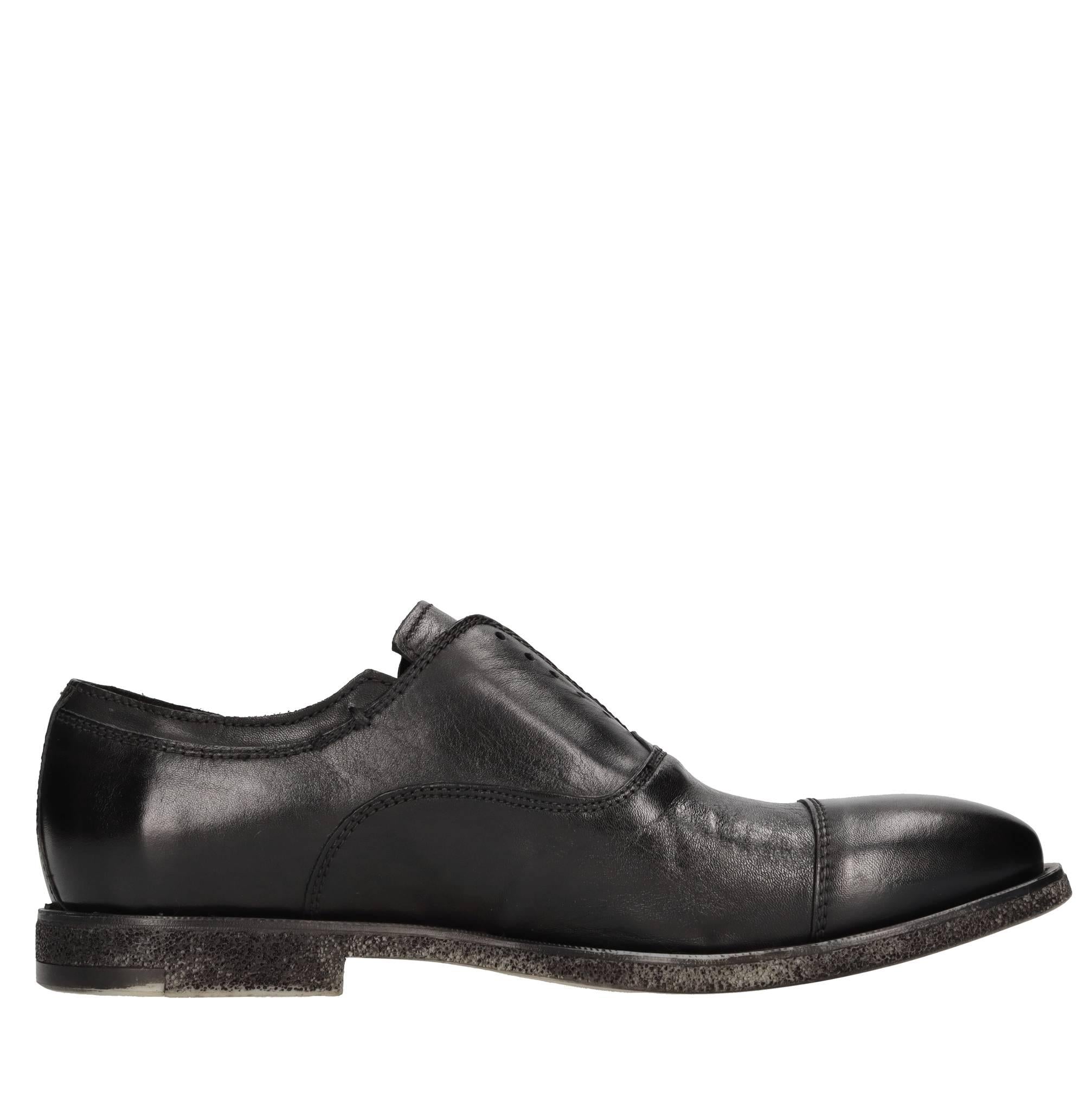 Stringate in pelle 