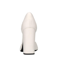 Décolleté in pelle 