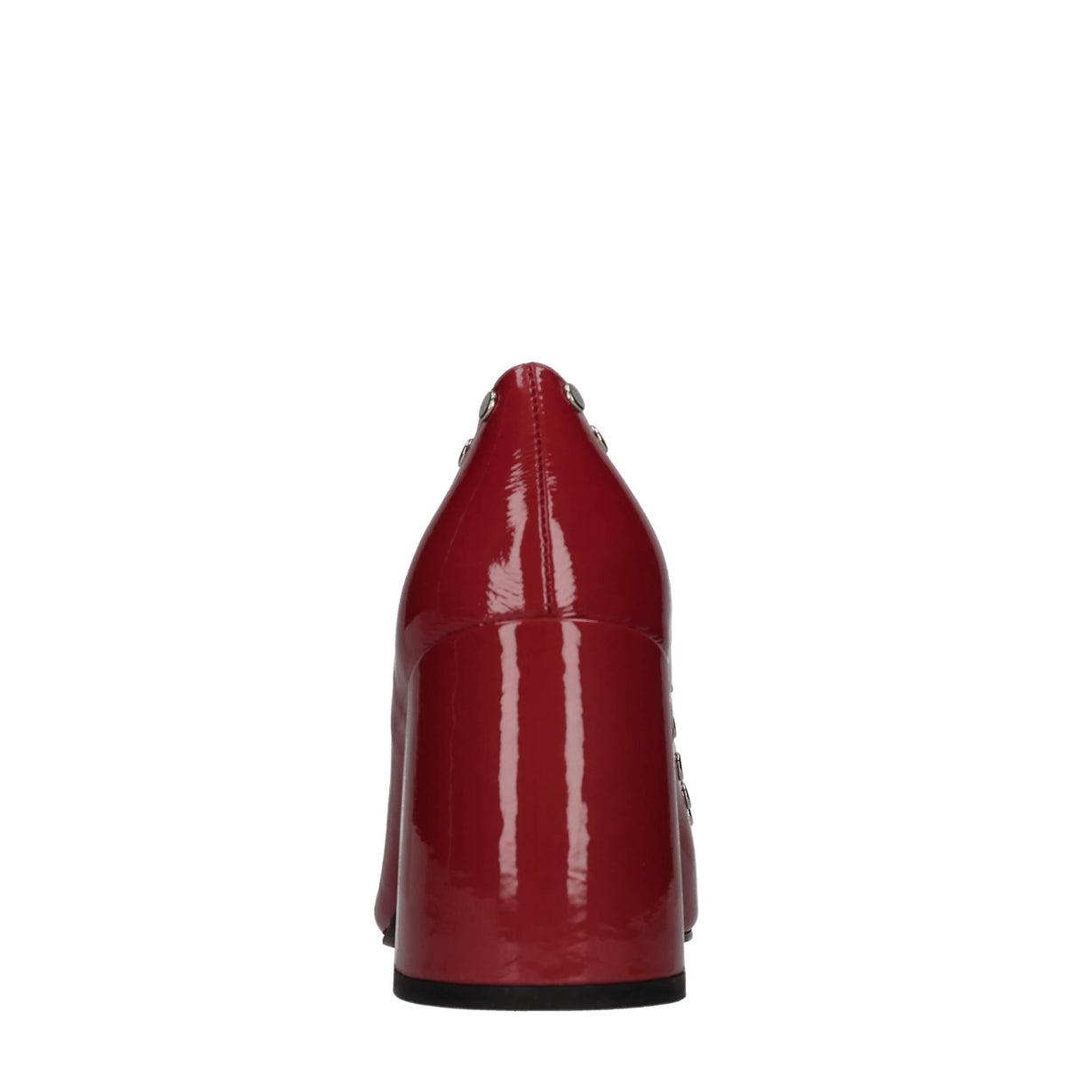 Décolleté in vernice e borchie 