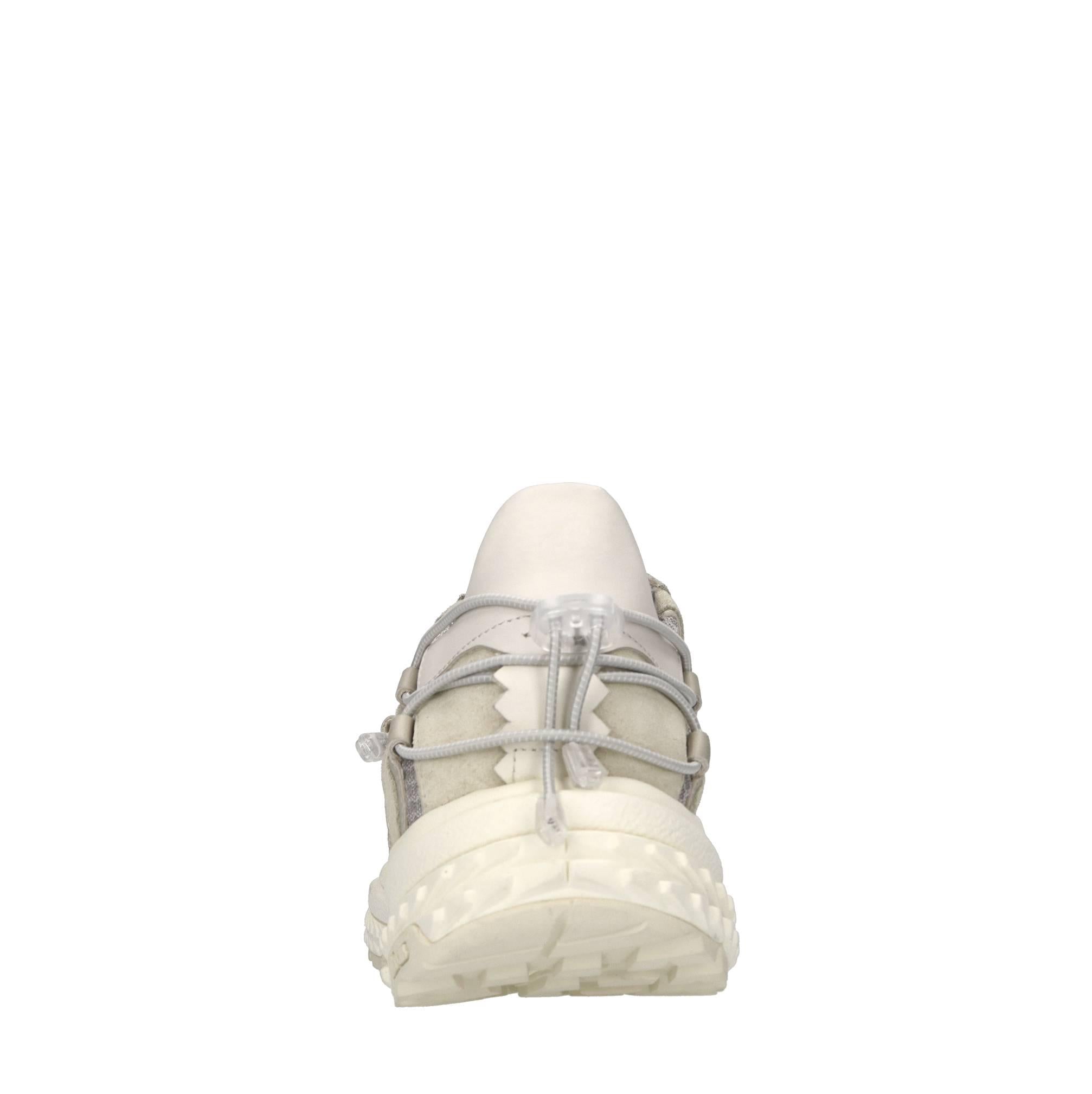 Sneakers in camoscio e pelle 
