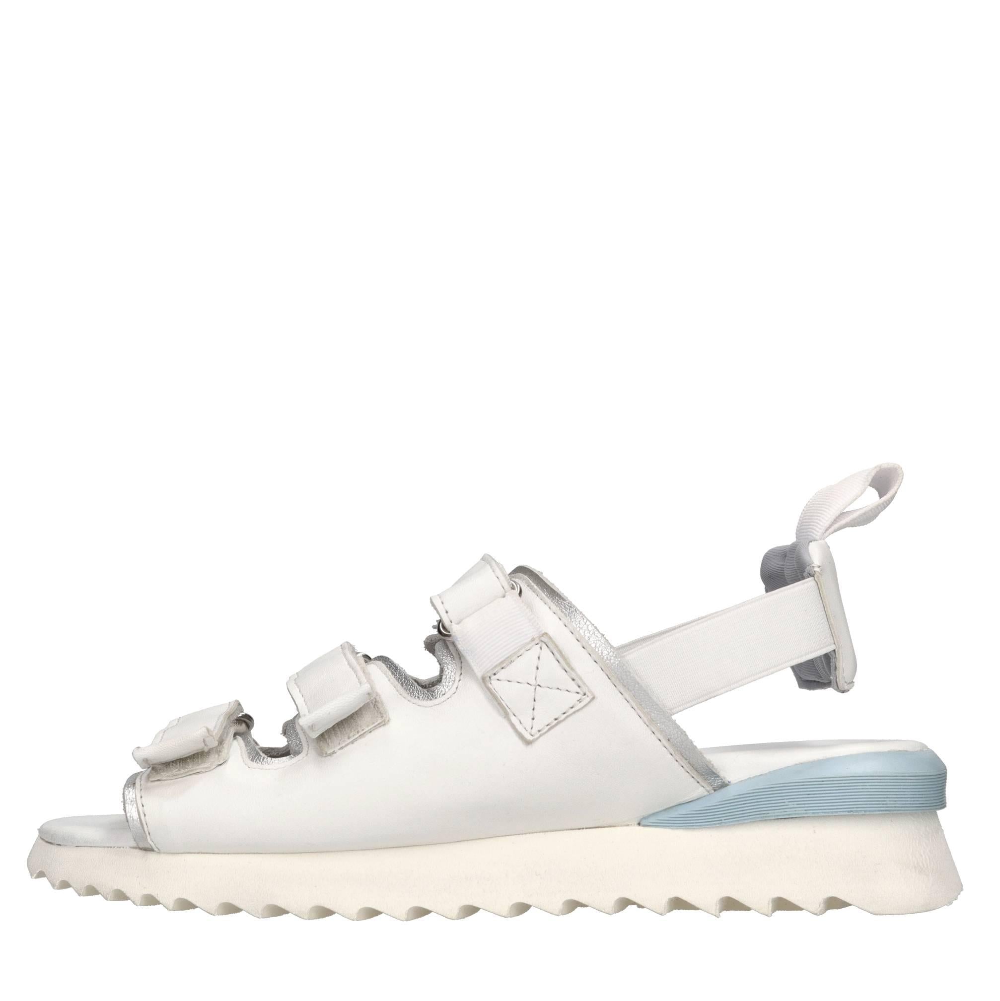 Sandali modello Ivy Dreamer in pelle 