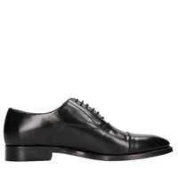 Stringate in pelle 