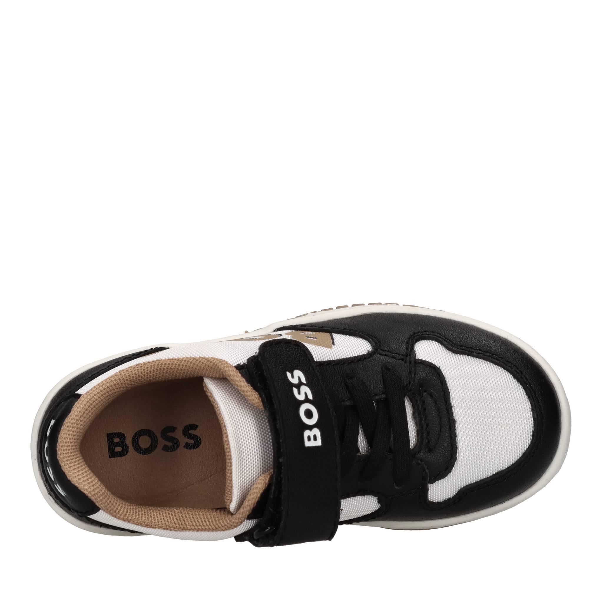 Sneakers in pelle e tessuto 