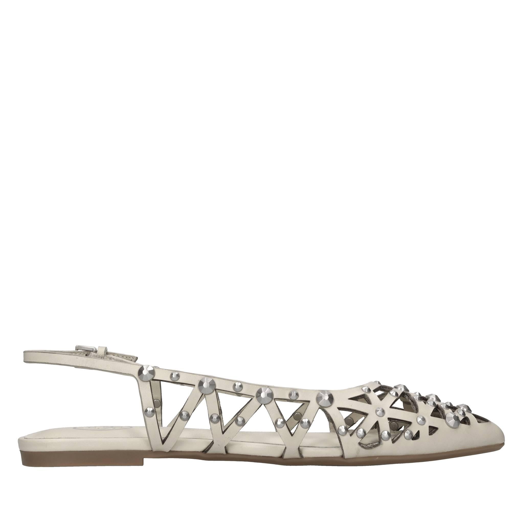 Flat in pelle 