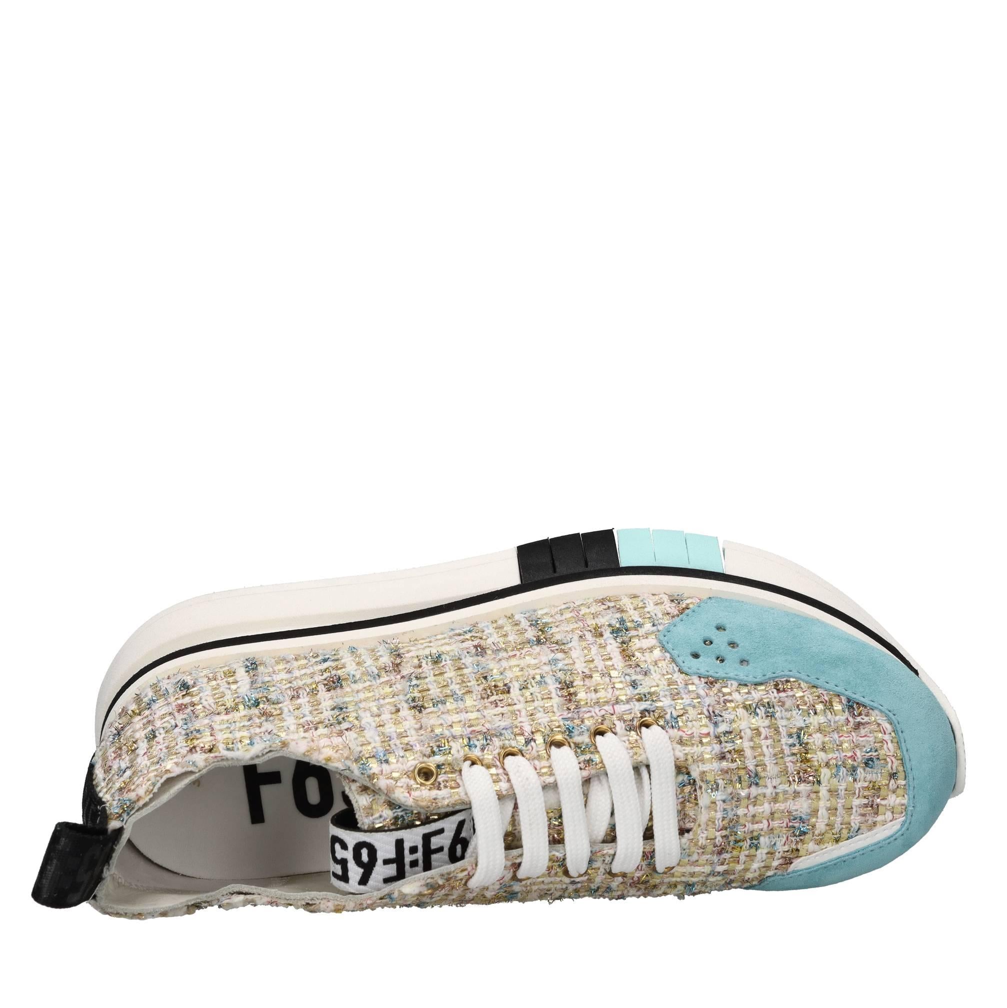 Sneakers in tessuto con inserti in camoscio 