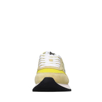 Sneakers in camoscio e tessuto 