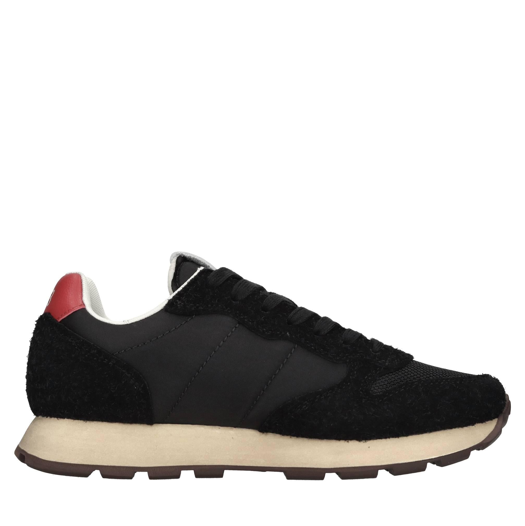 Sneakers in camoscio e tessuto 