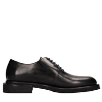 Stringate in pelle 