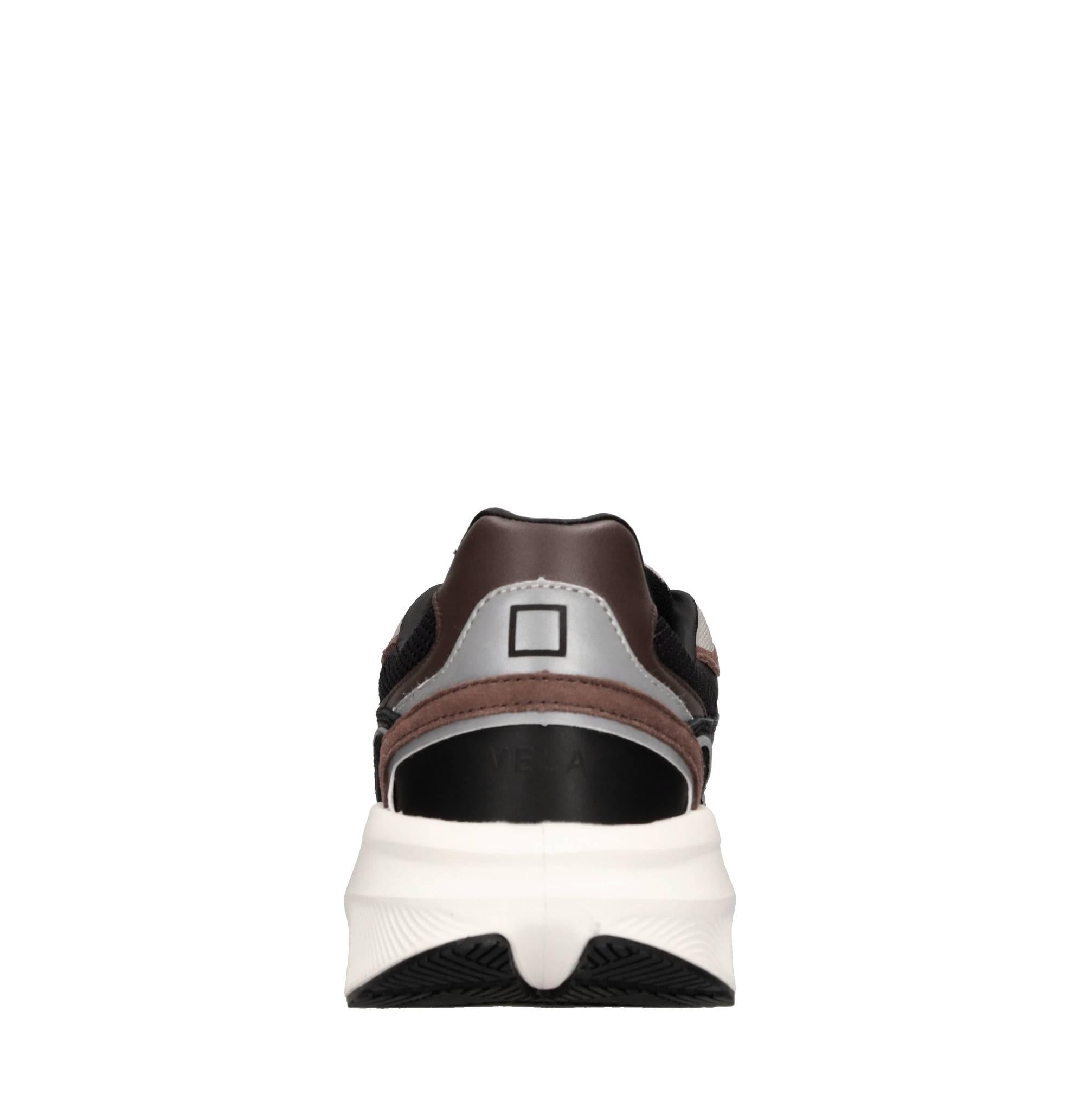 Sneakers in pelle e tessuto 