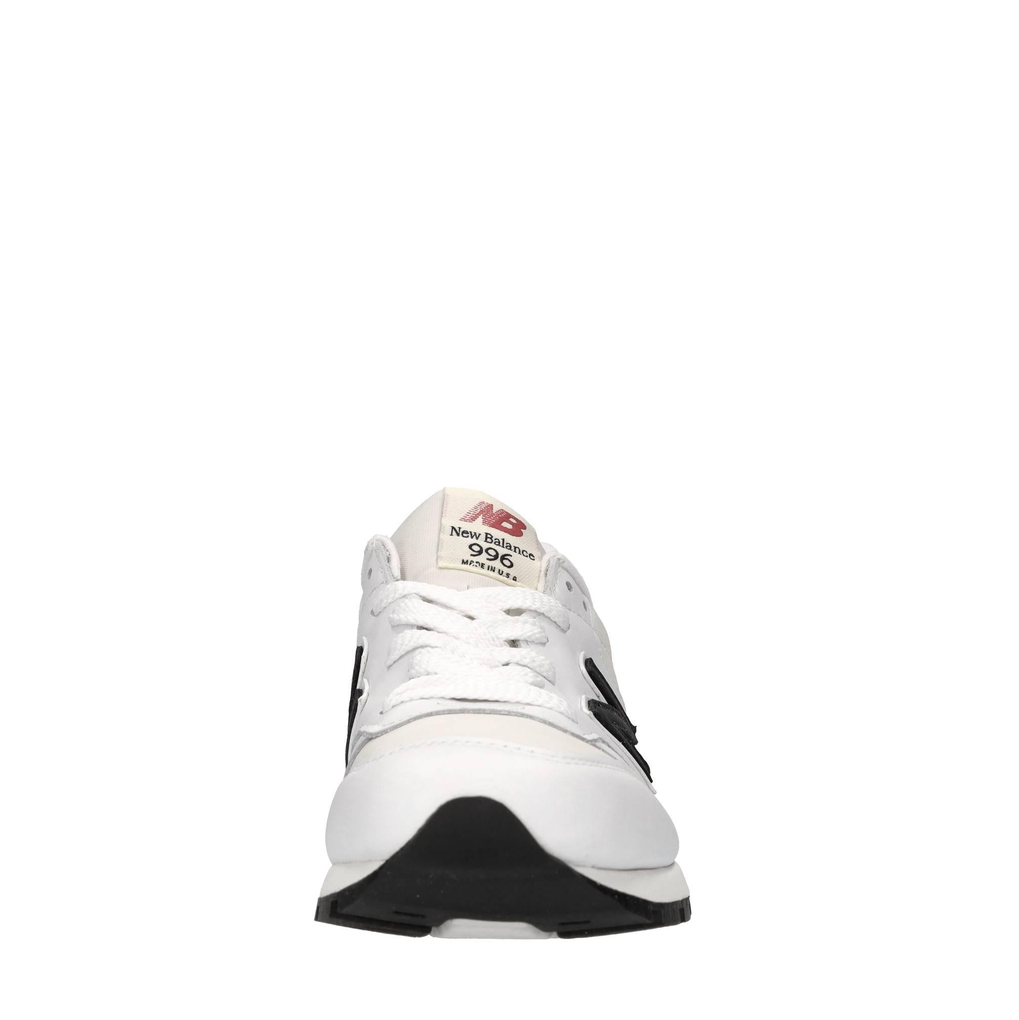 Sneakers in pelle e tessuto 