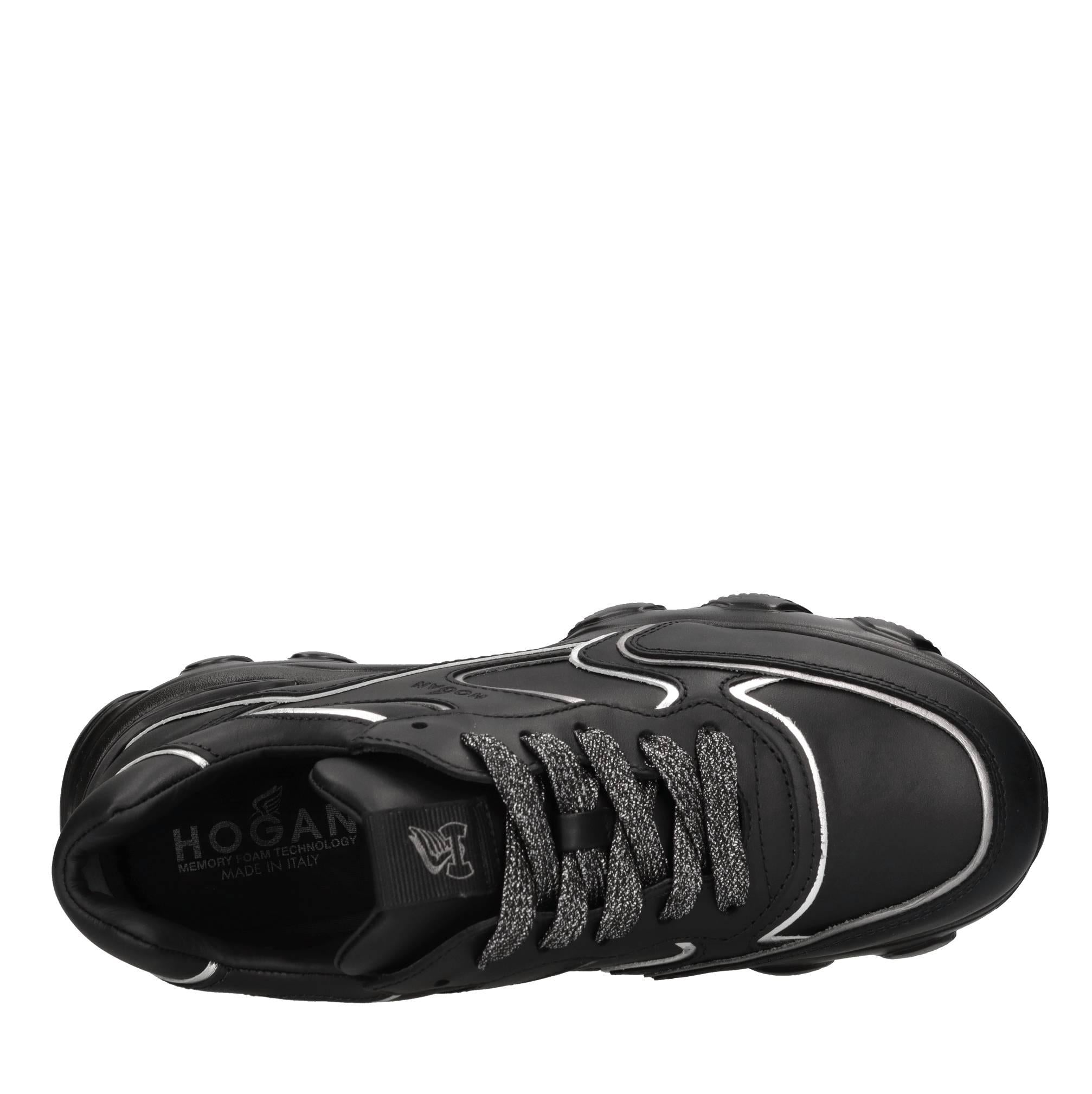 Sneakers in pelle 