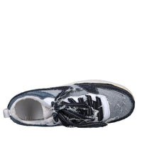 Sneakers in tessuto. 