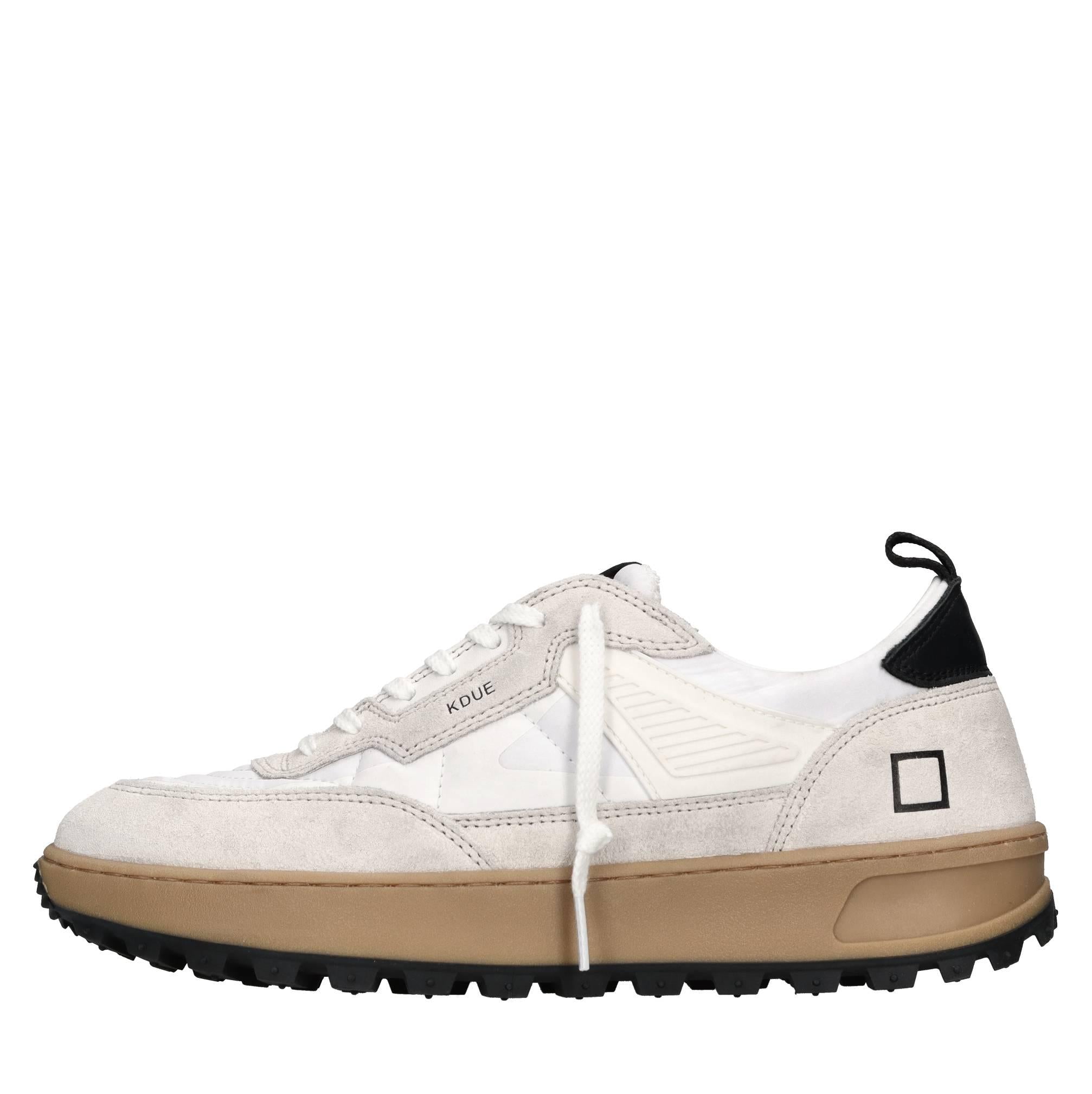 Sneakers in camoscio e tessuto 