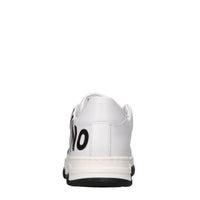 Sneakers in pelle 