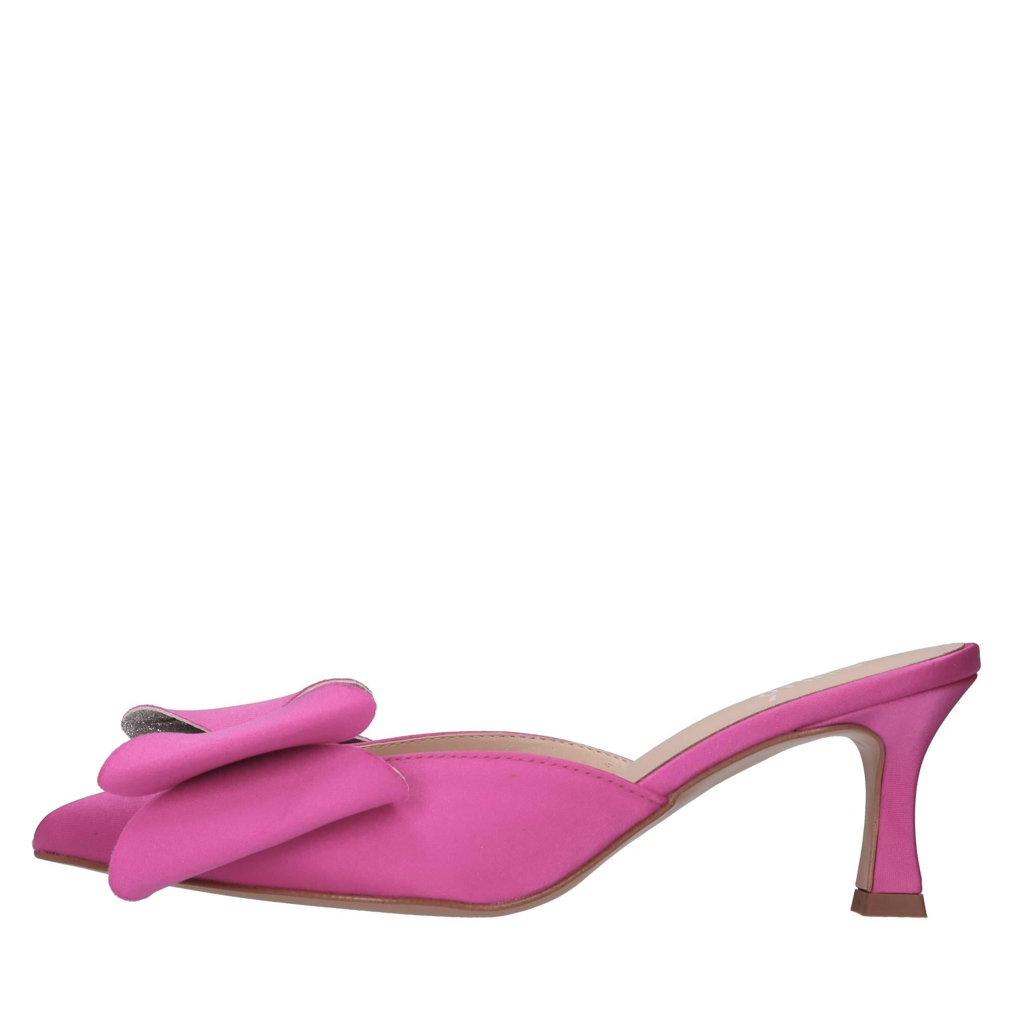 Mules in raso e glitter 