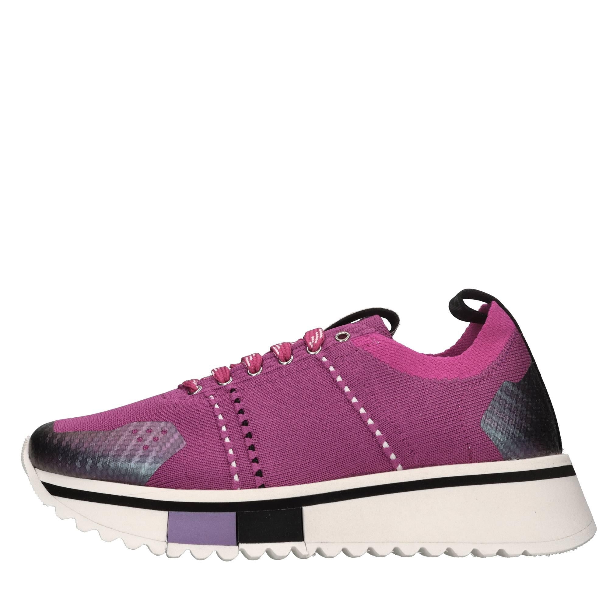 Sneakers in tessuto 
