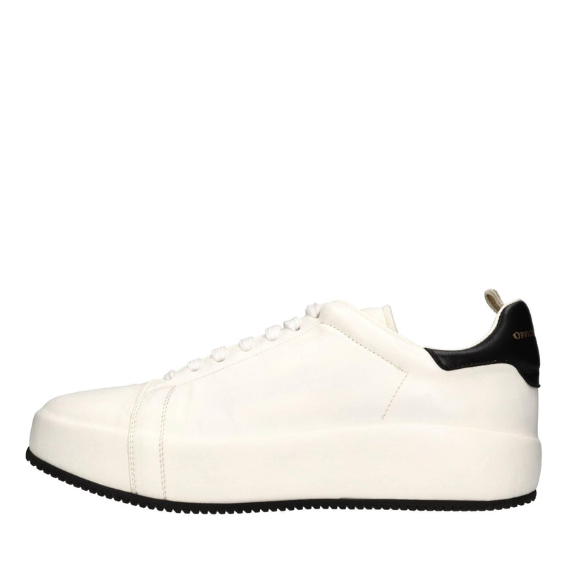 Sneakers in pelle 