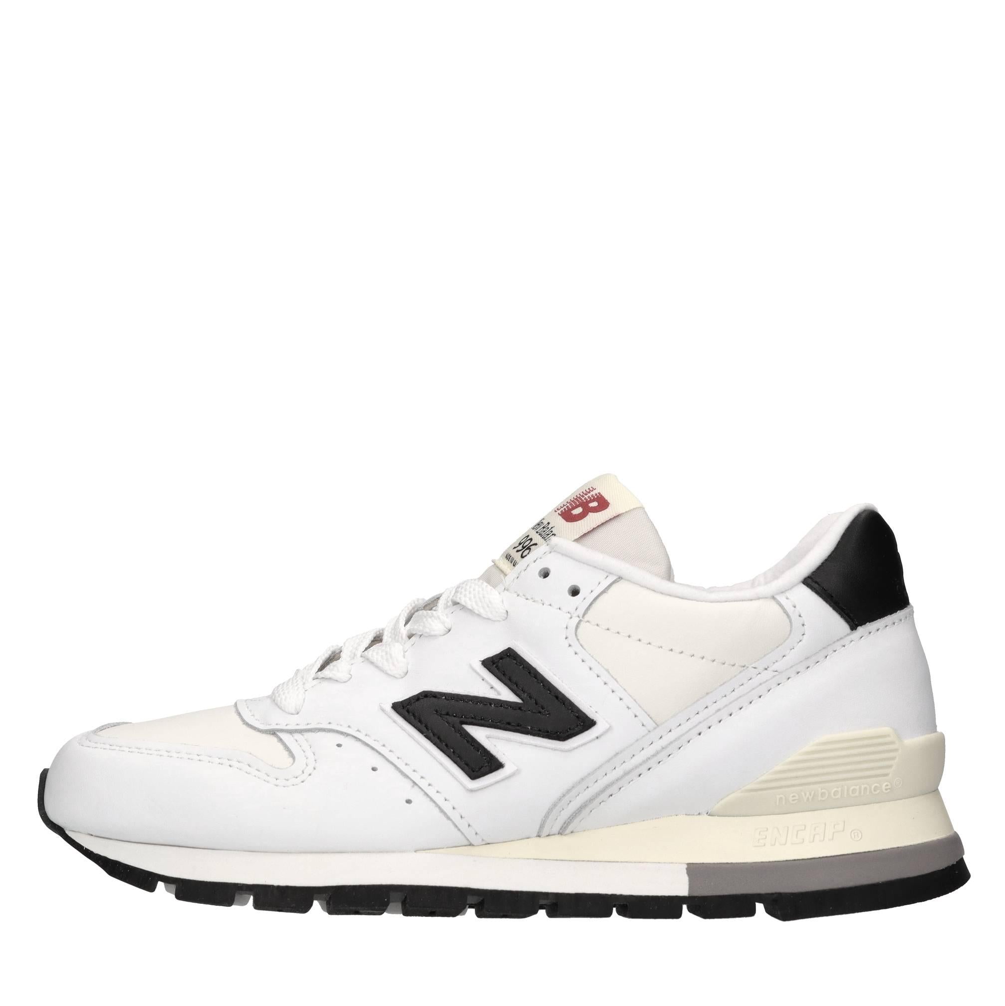 Sneakers in pelle e tessuto 