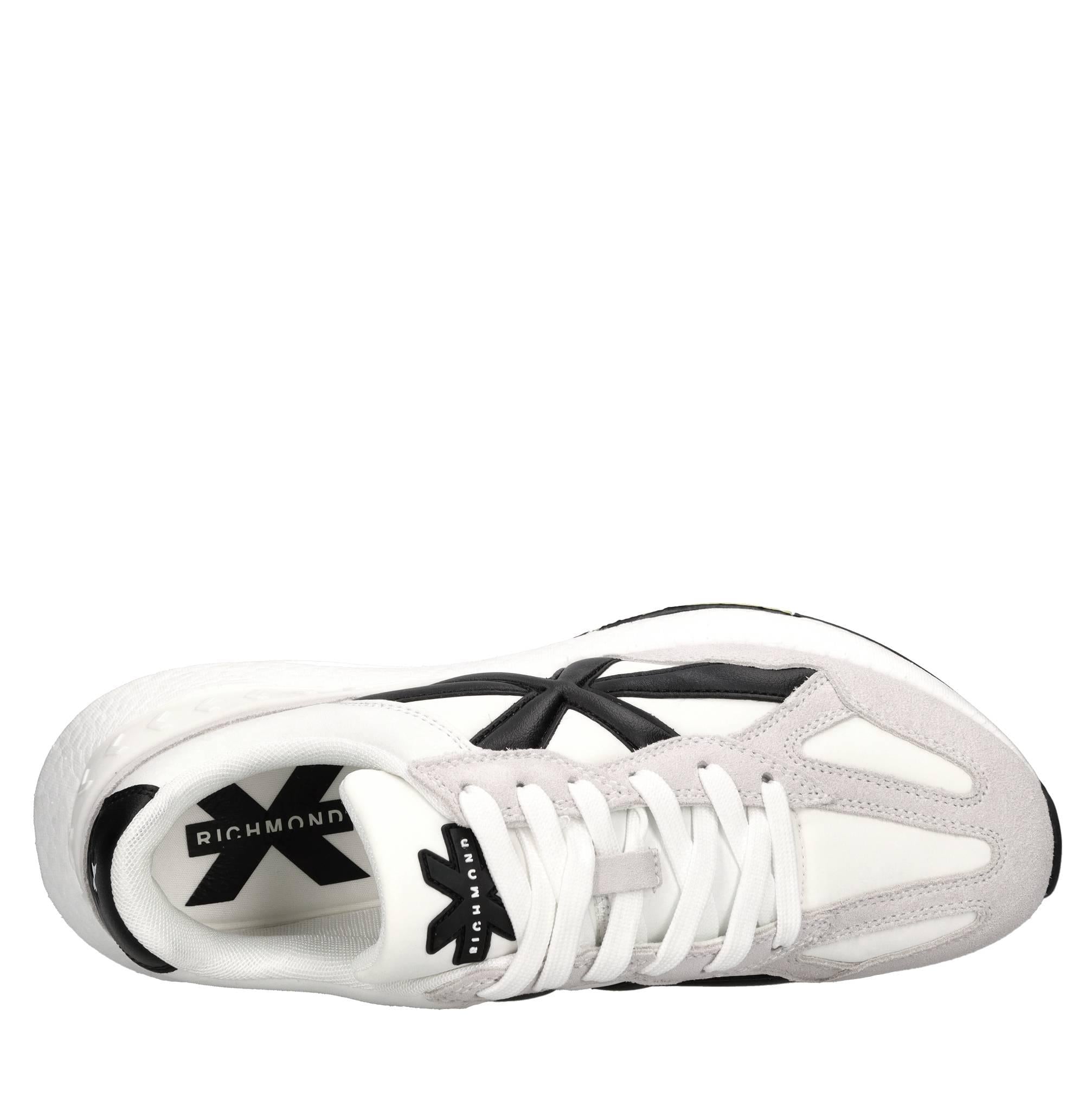 Sneakers in camoscio, ecopelle e tessuto 