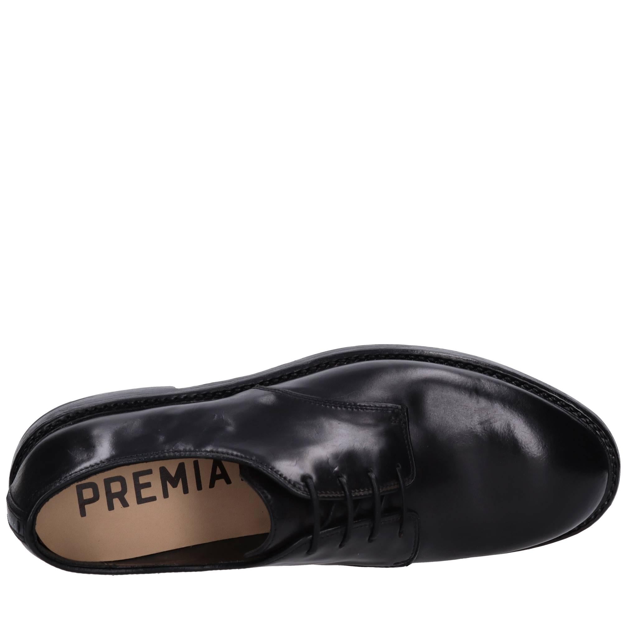 Stringate in pelle 