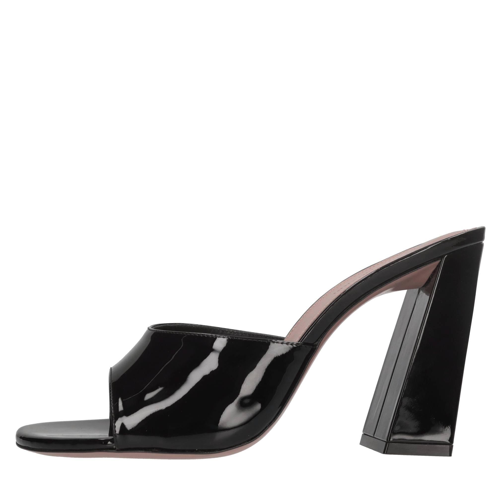 Mules in vernice 