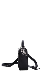 Borsa in raso e borchie 