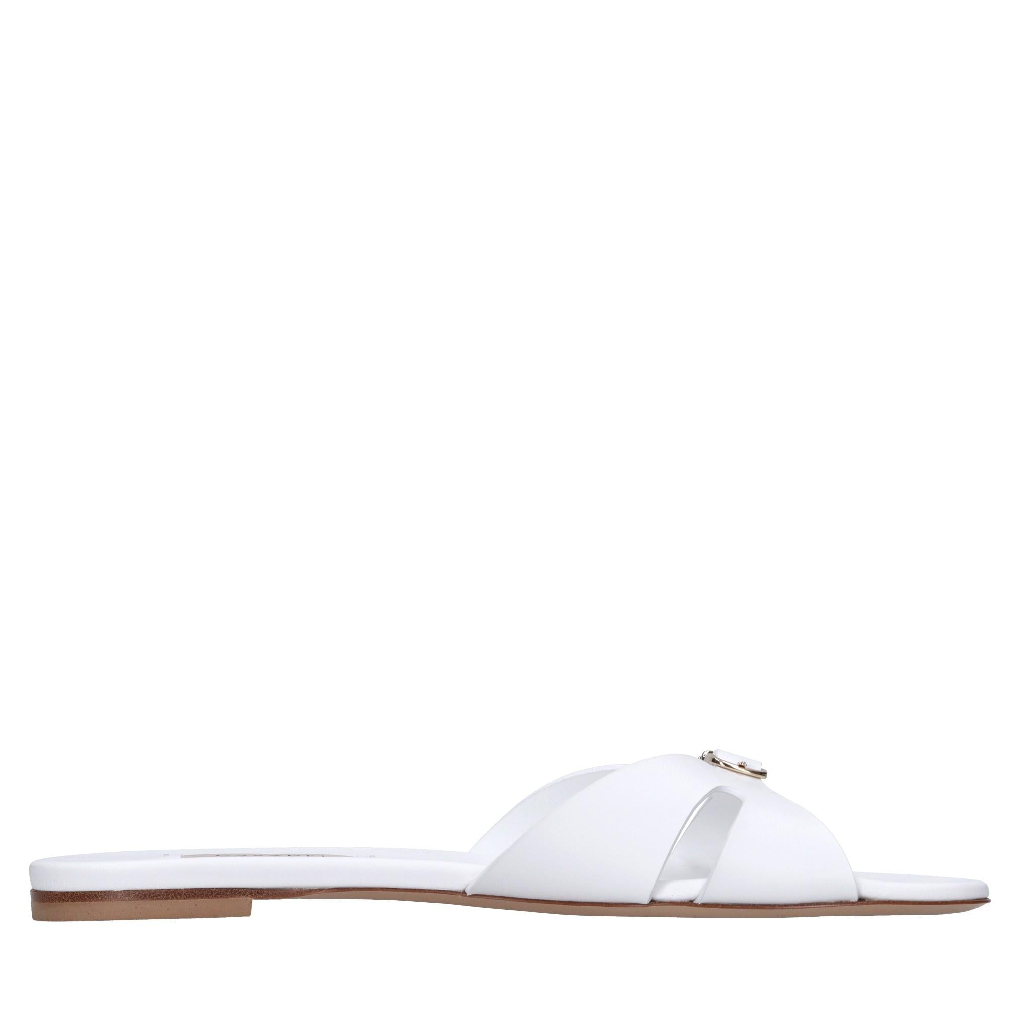 Flat in pelle 