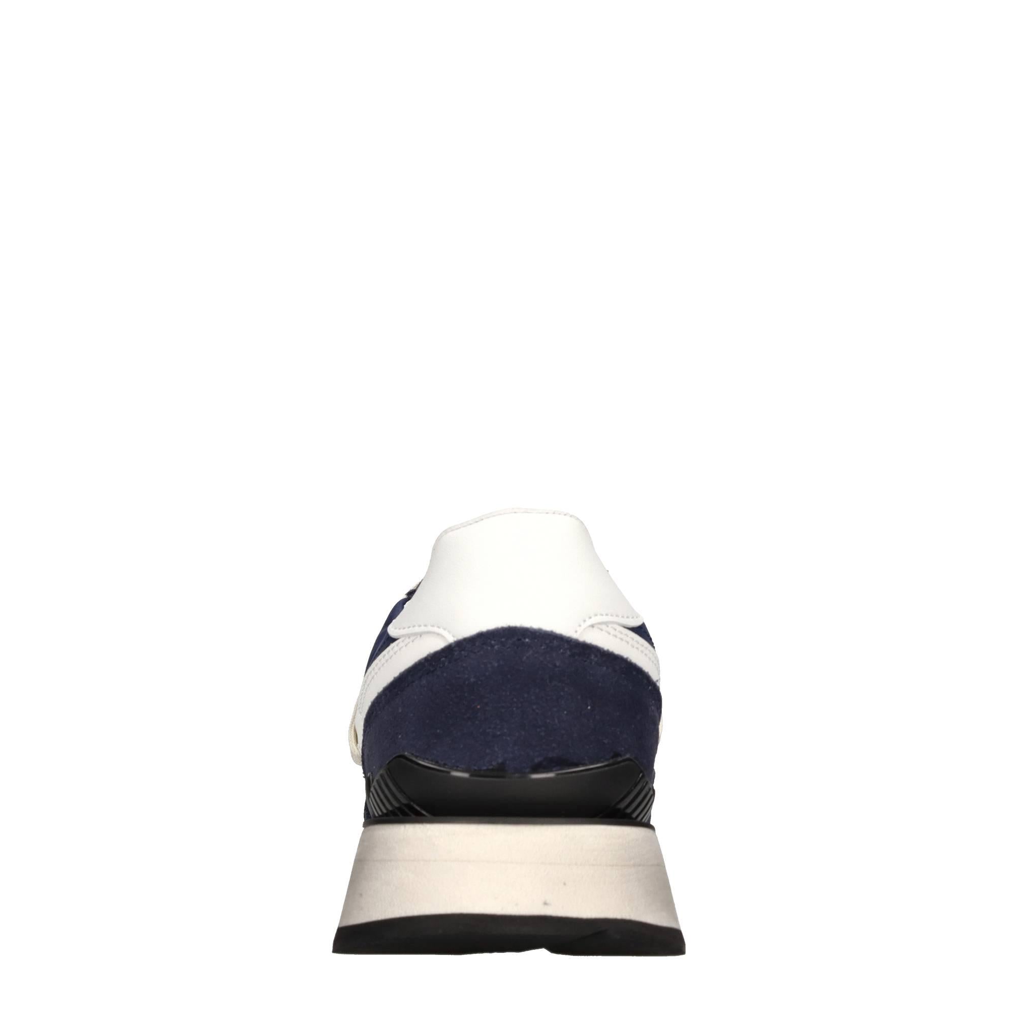Sneakers in camoscio e tessuto 