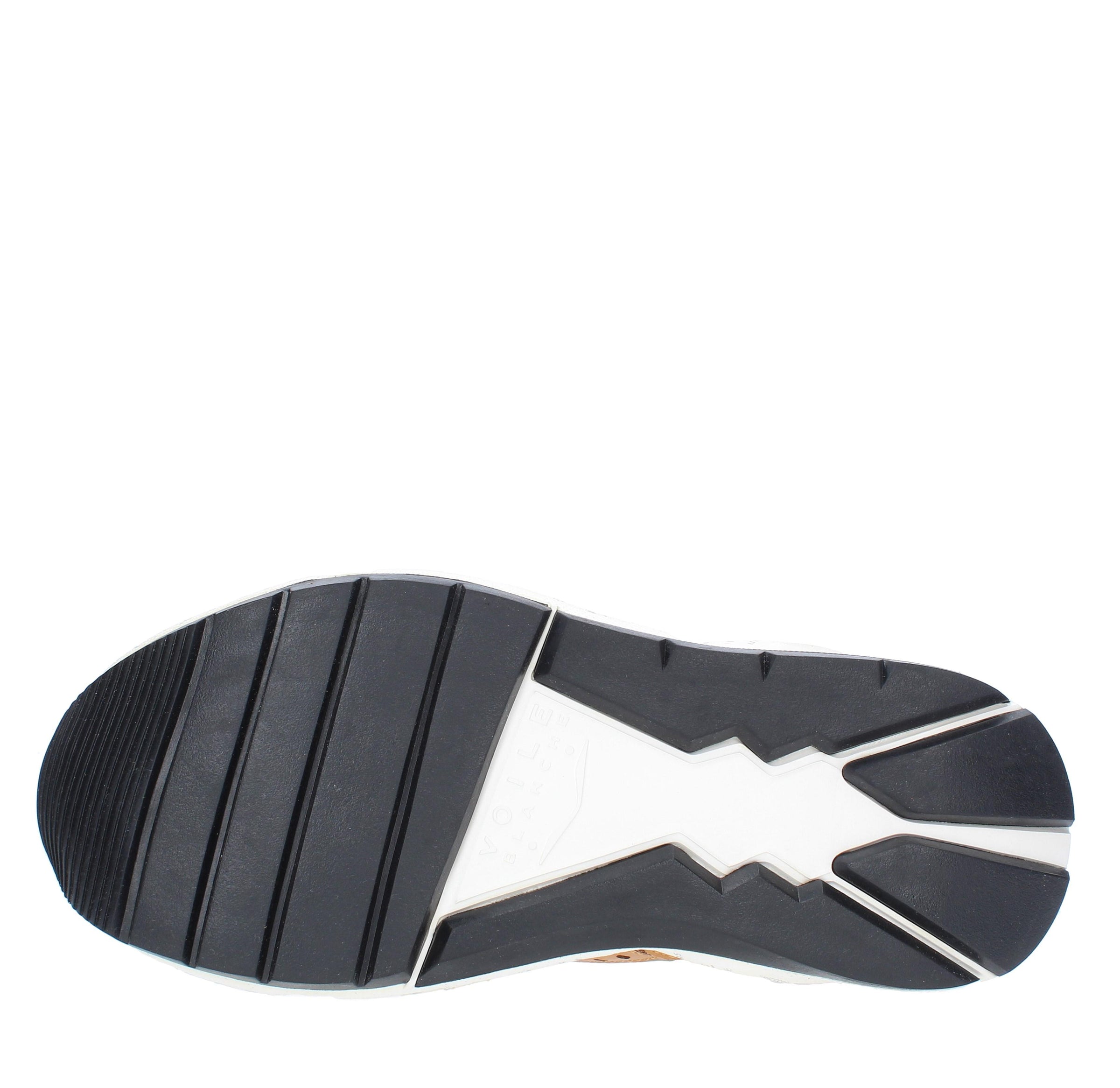 Sneakers in camoscio pelle e tessuto 