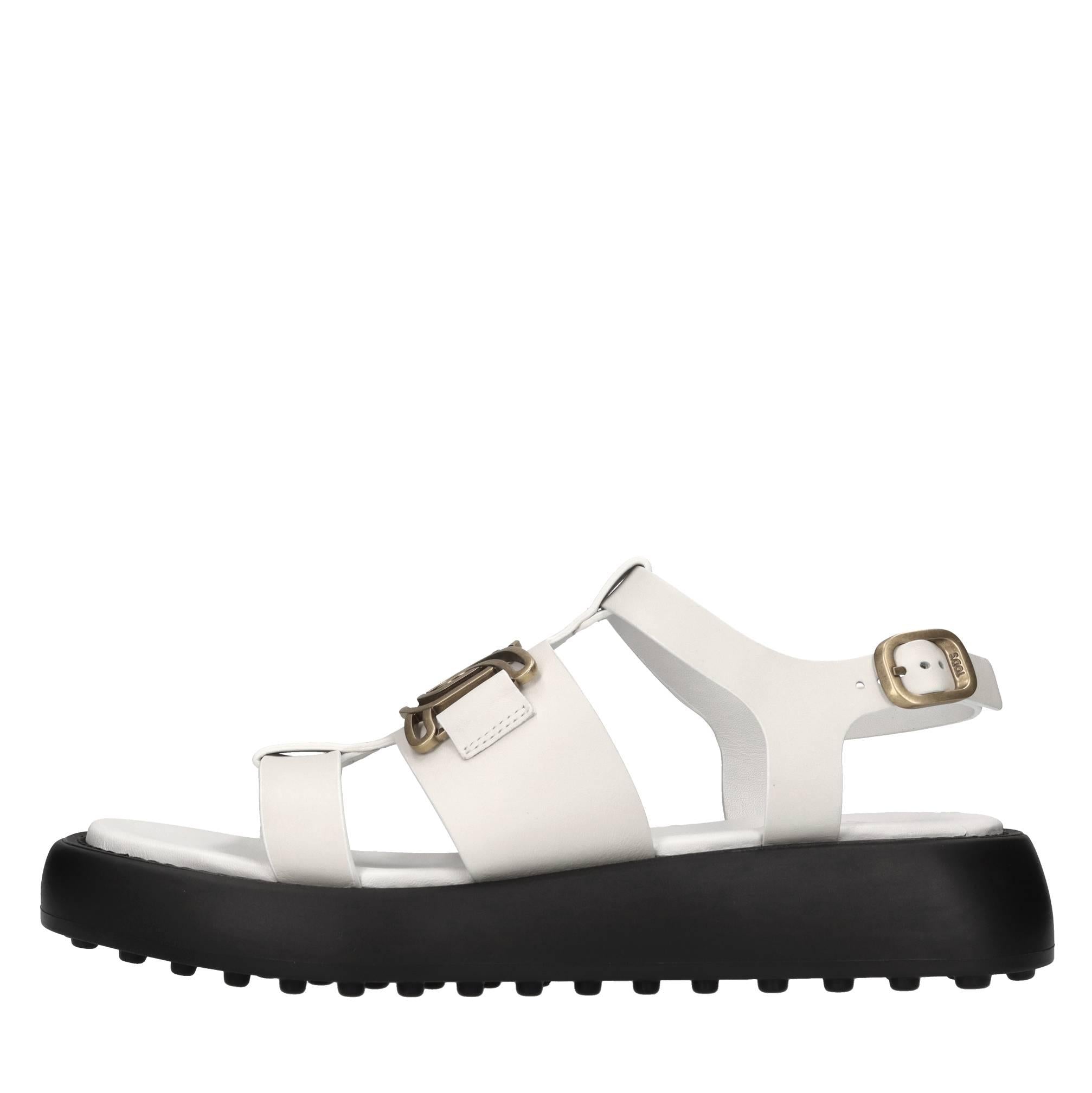Sandali in pelle. 