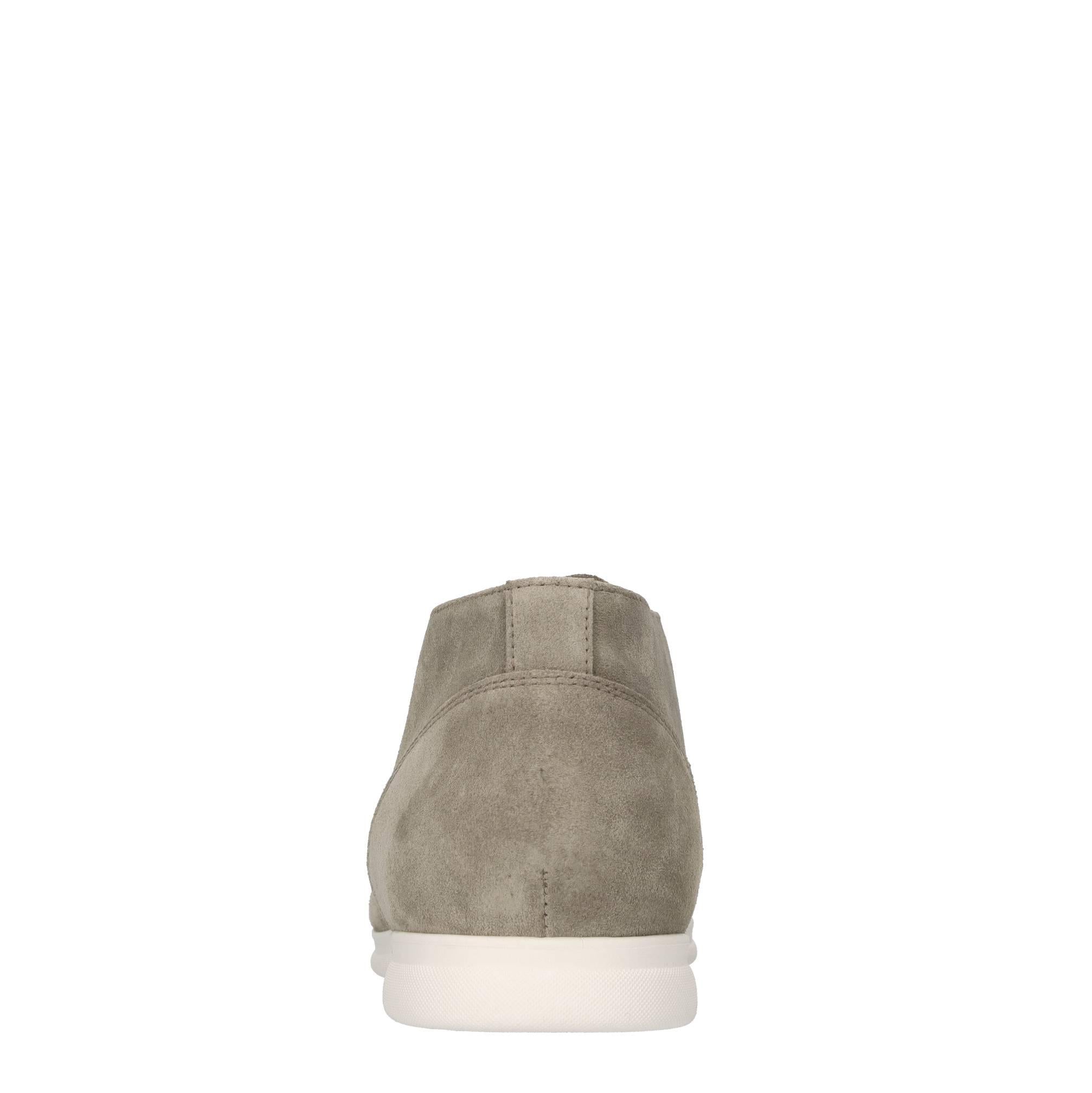 Slip on in camoscio 